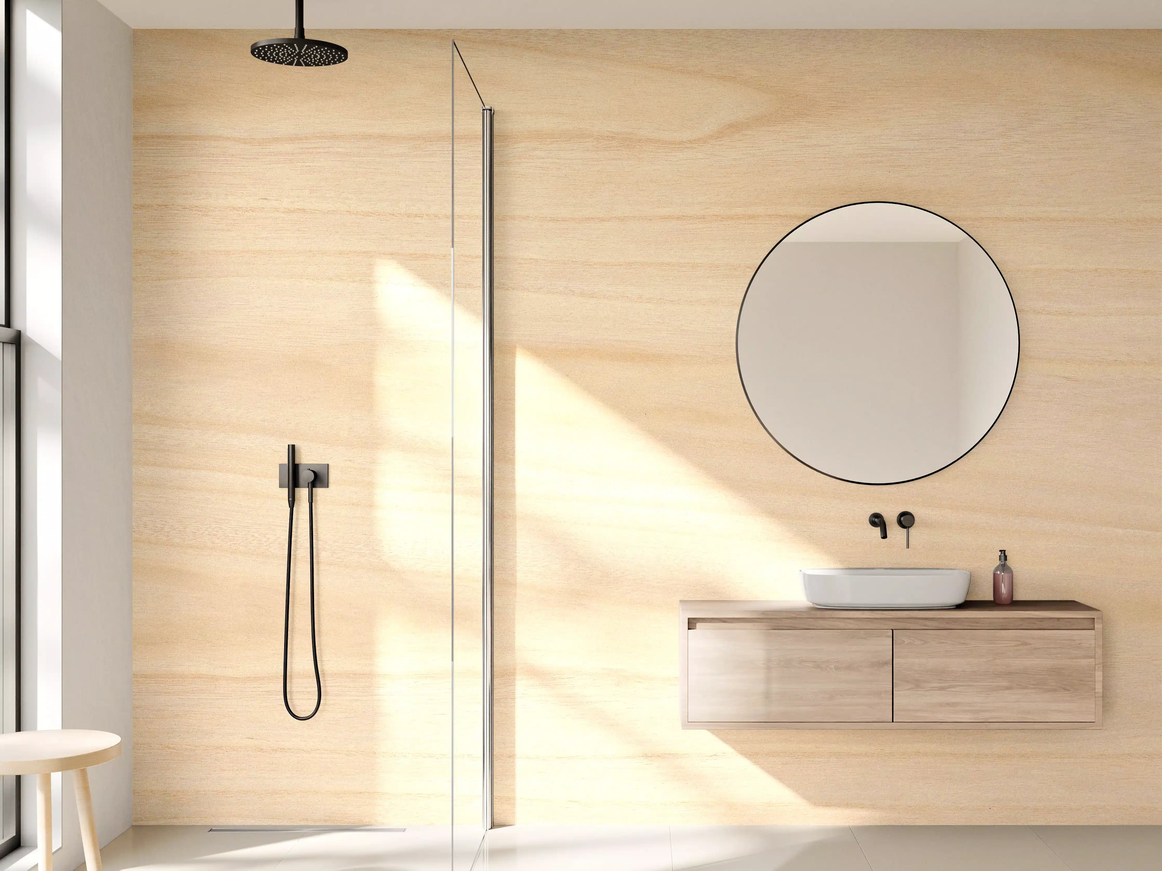 Wandverkleidung Bad - Helles Holz mit feiner Maserung
