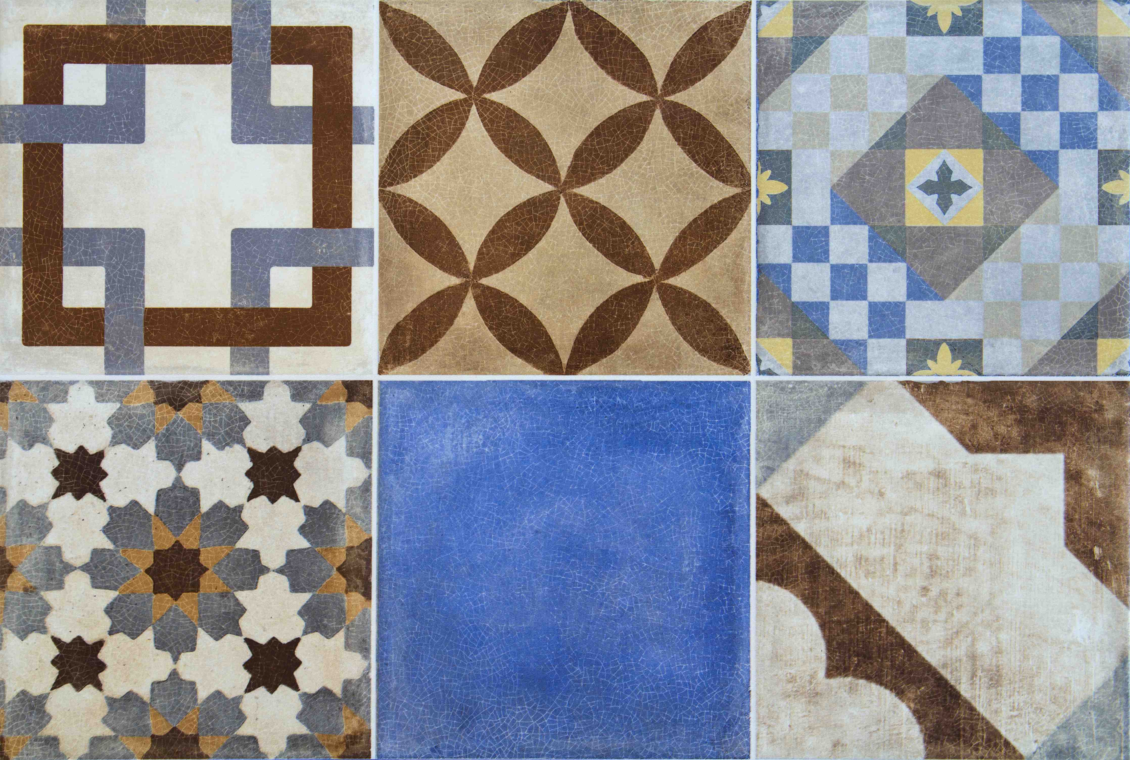 Wandverkleidung Bad-Klassische Fliesenmuster in Blau, Braun und Beige