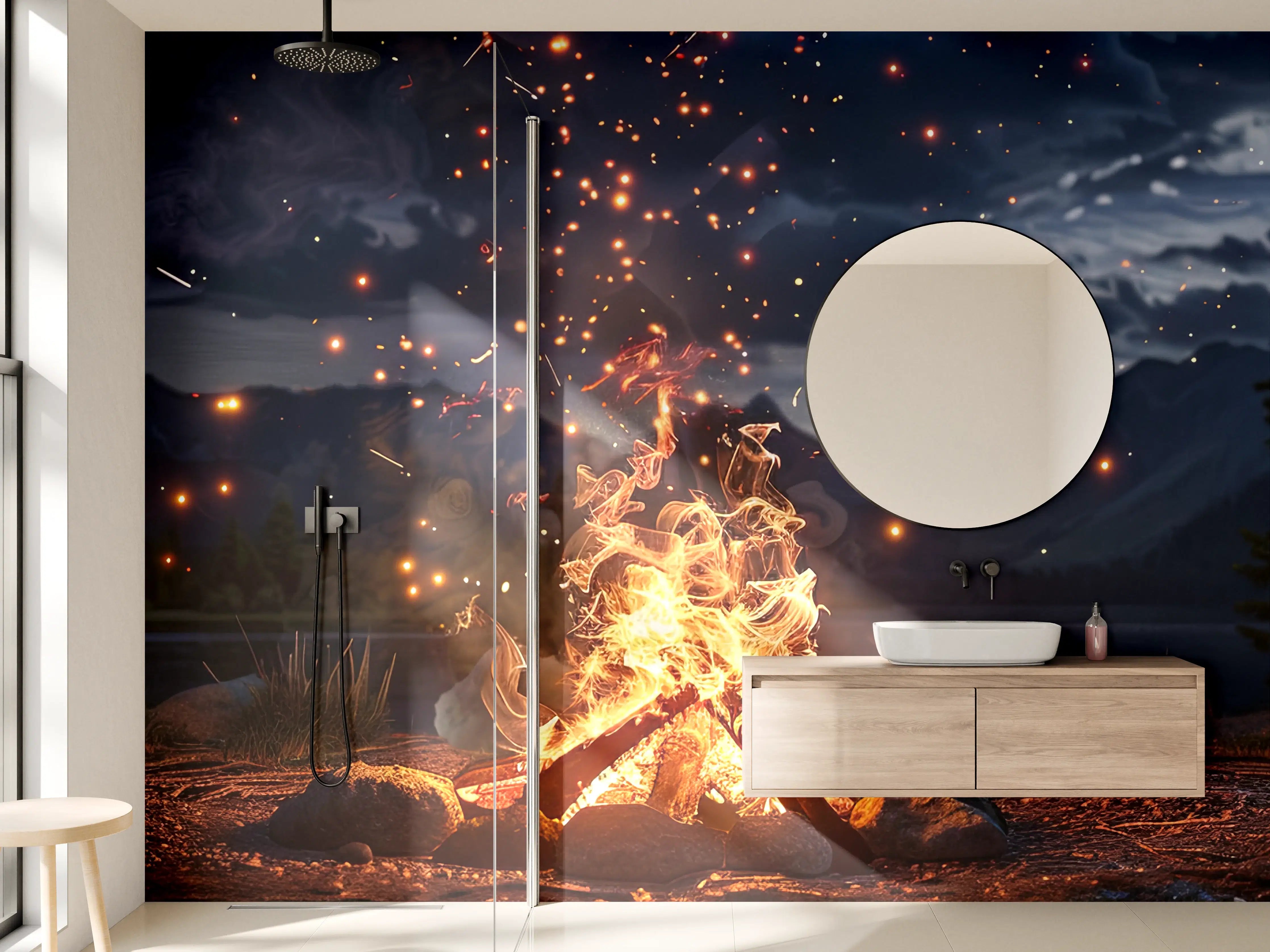 Wandverkleidung Bad - Lagerfeuer bei Nacht vor Bergkulisse