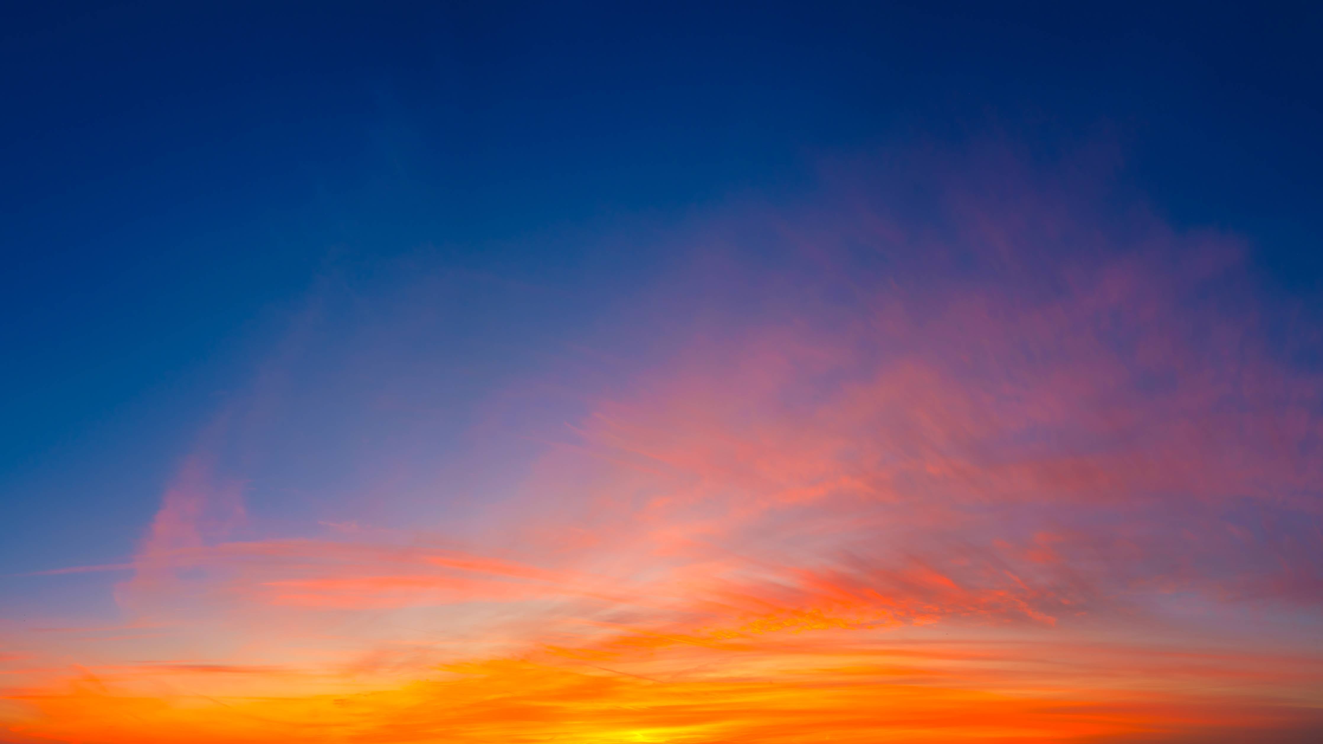 Wandverkleidung Bad-Leuchtender Sonnenuntergang am Himmel
