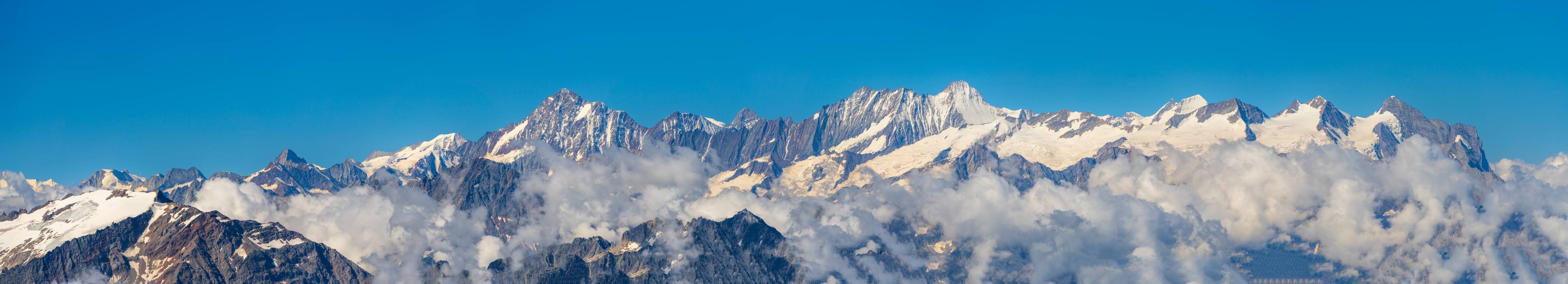 Wandverkleidung Bad-Majestätische Bergkette mit Schnee und Klippen