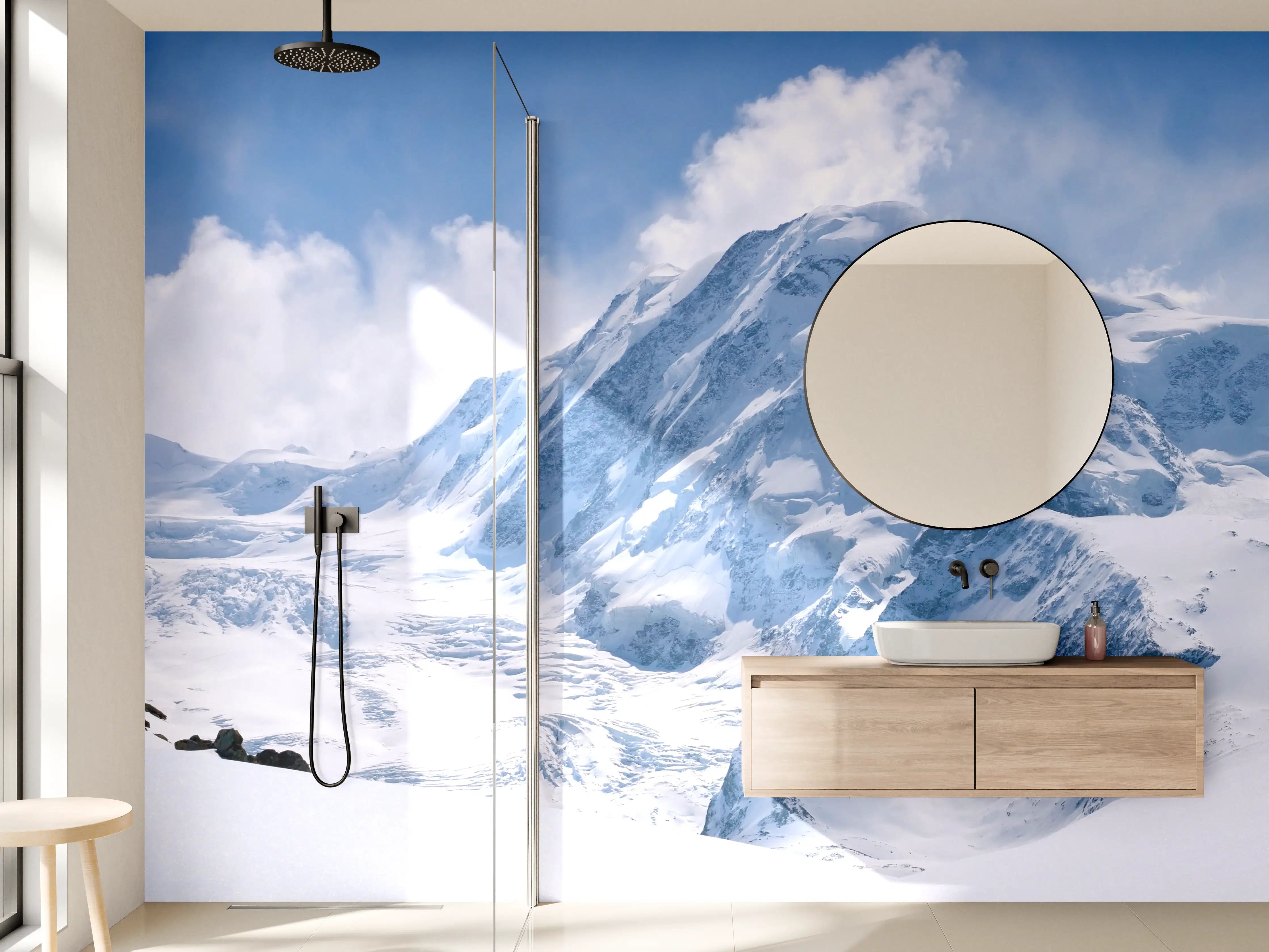 Wandverkleidung Bad - Majestätische Schneeberge im Sonnenlicht