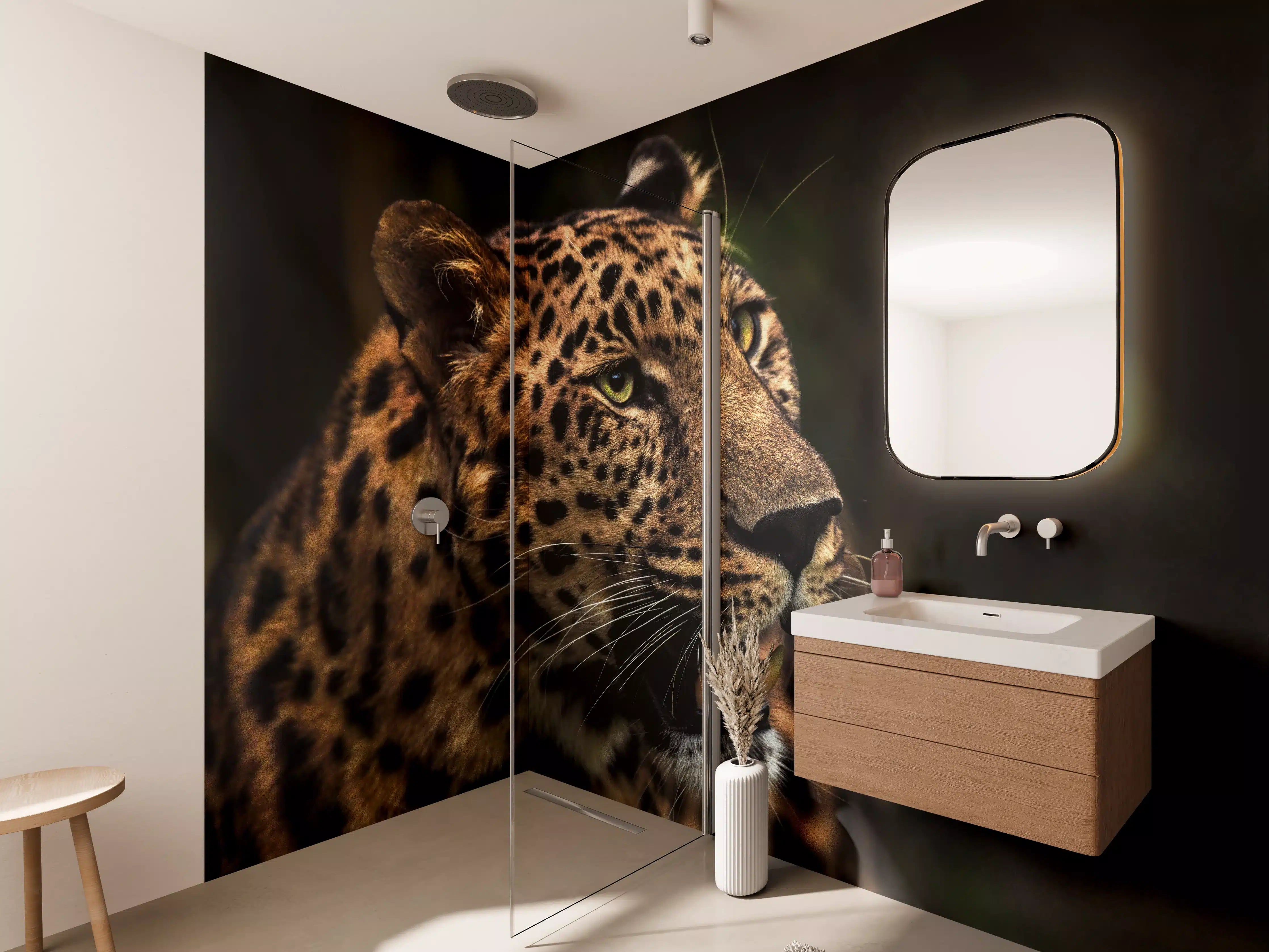Wandverkleidung Bad - Majestätischer Amur-Leopard