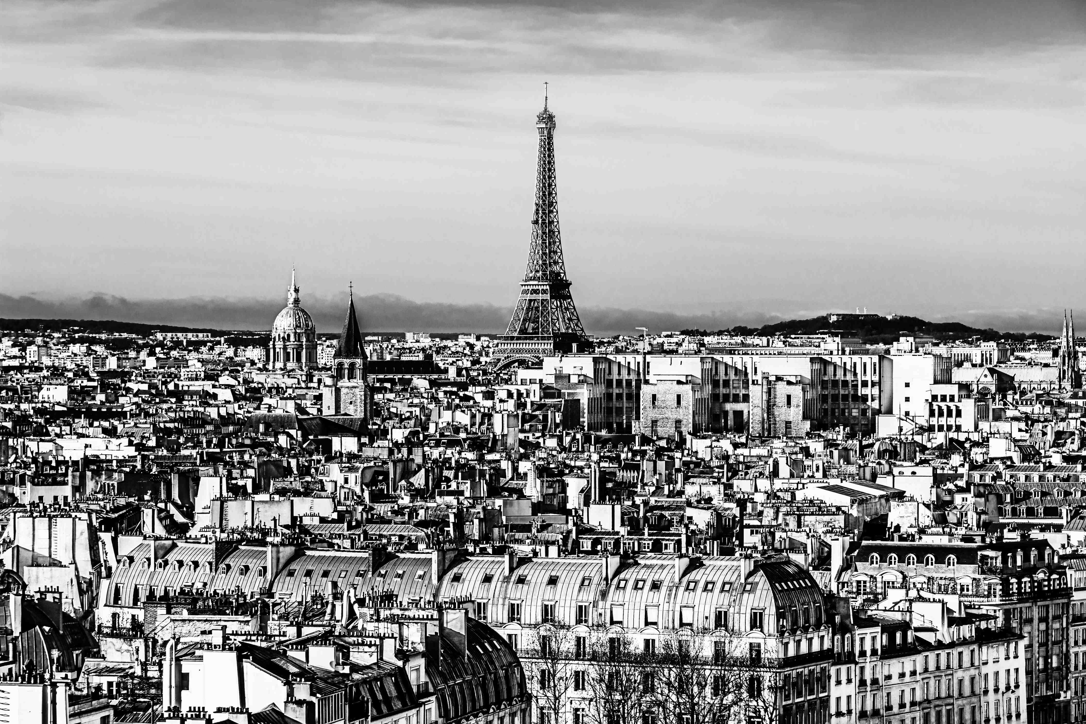 Wandverkleidung Bad-Paris bei Sonnenuntergang in Schwarz-Weiß