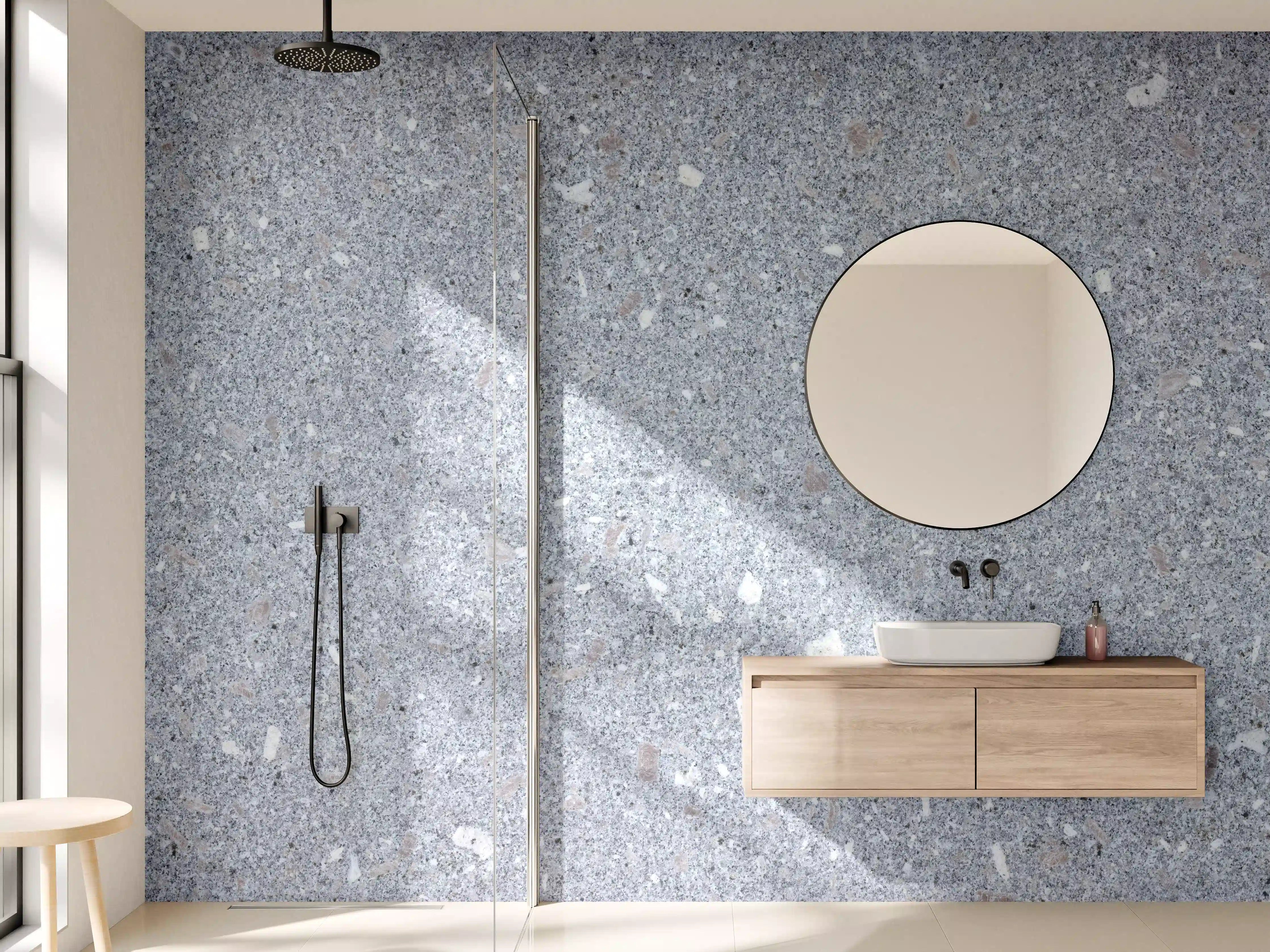 Wandverkleidung Bad - Polierter Naturgranit