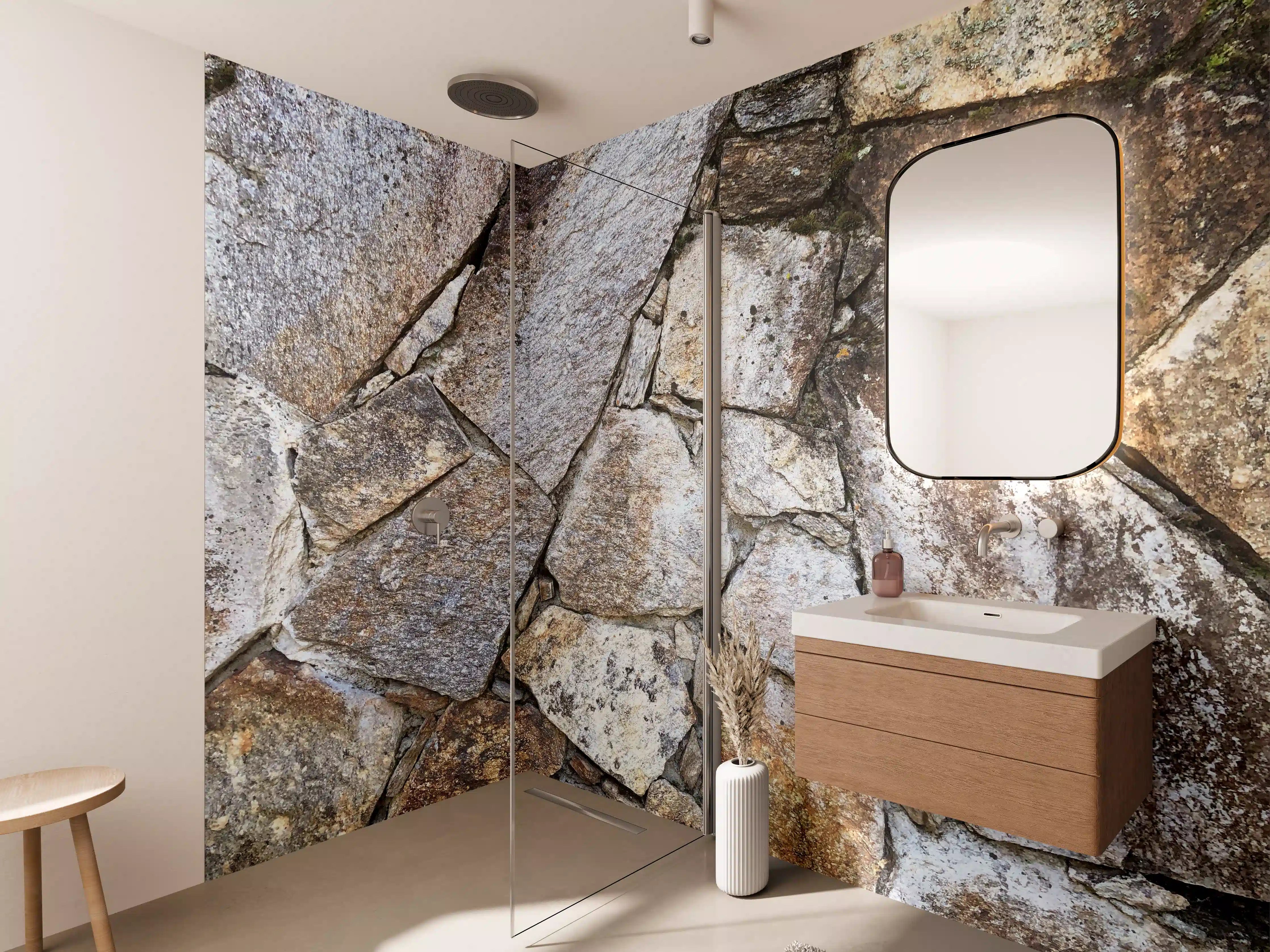 Wandverkleidung Bad - Rustikaler Natursteinmauer zwischen Felsen