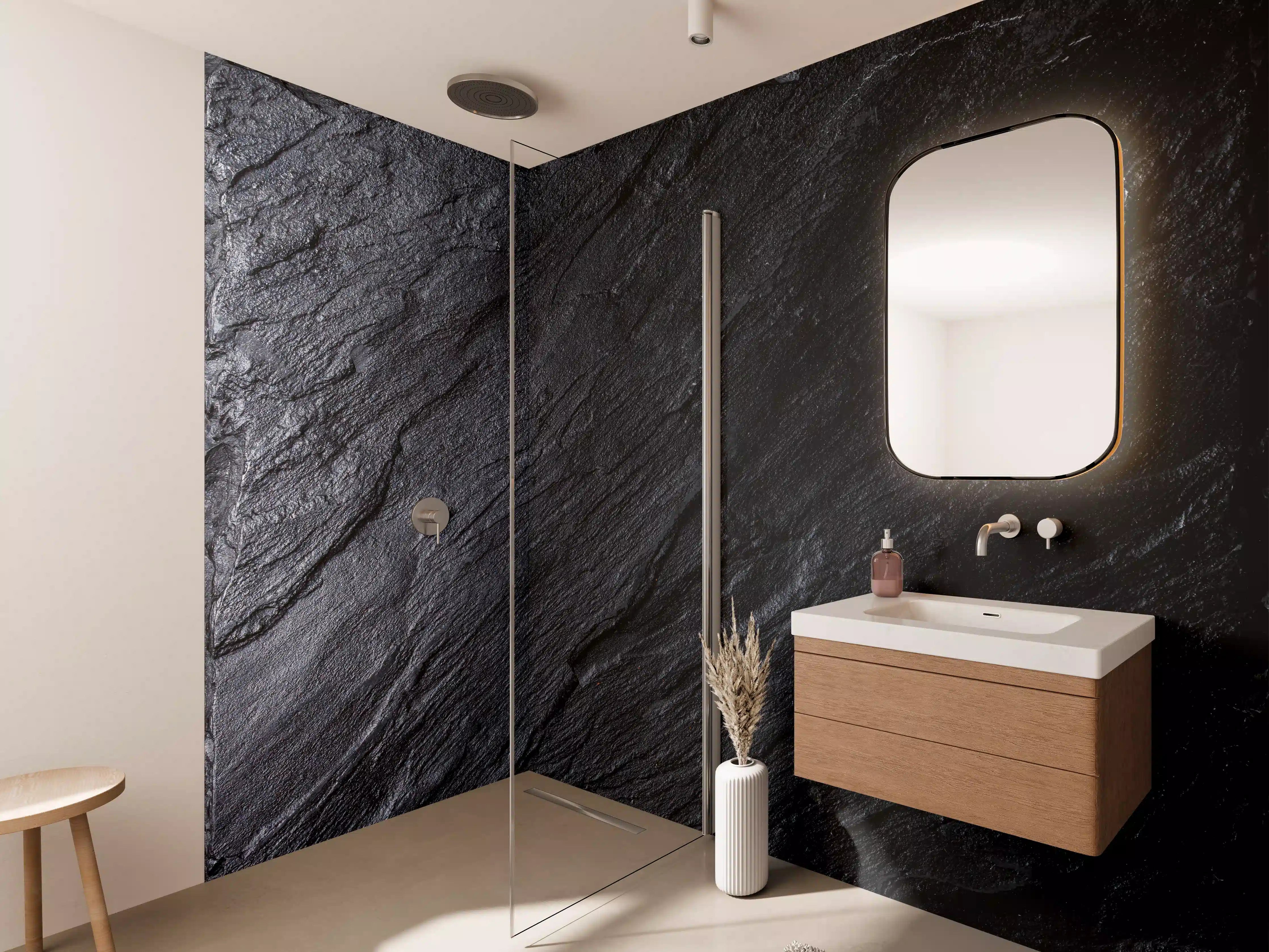 Wandverkleidung Bad - Schwarzer Schiefer mit strukturierter Oberfläche