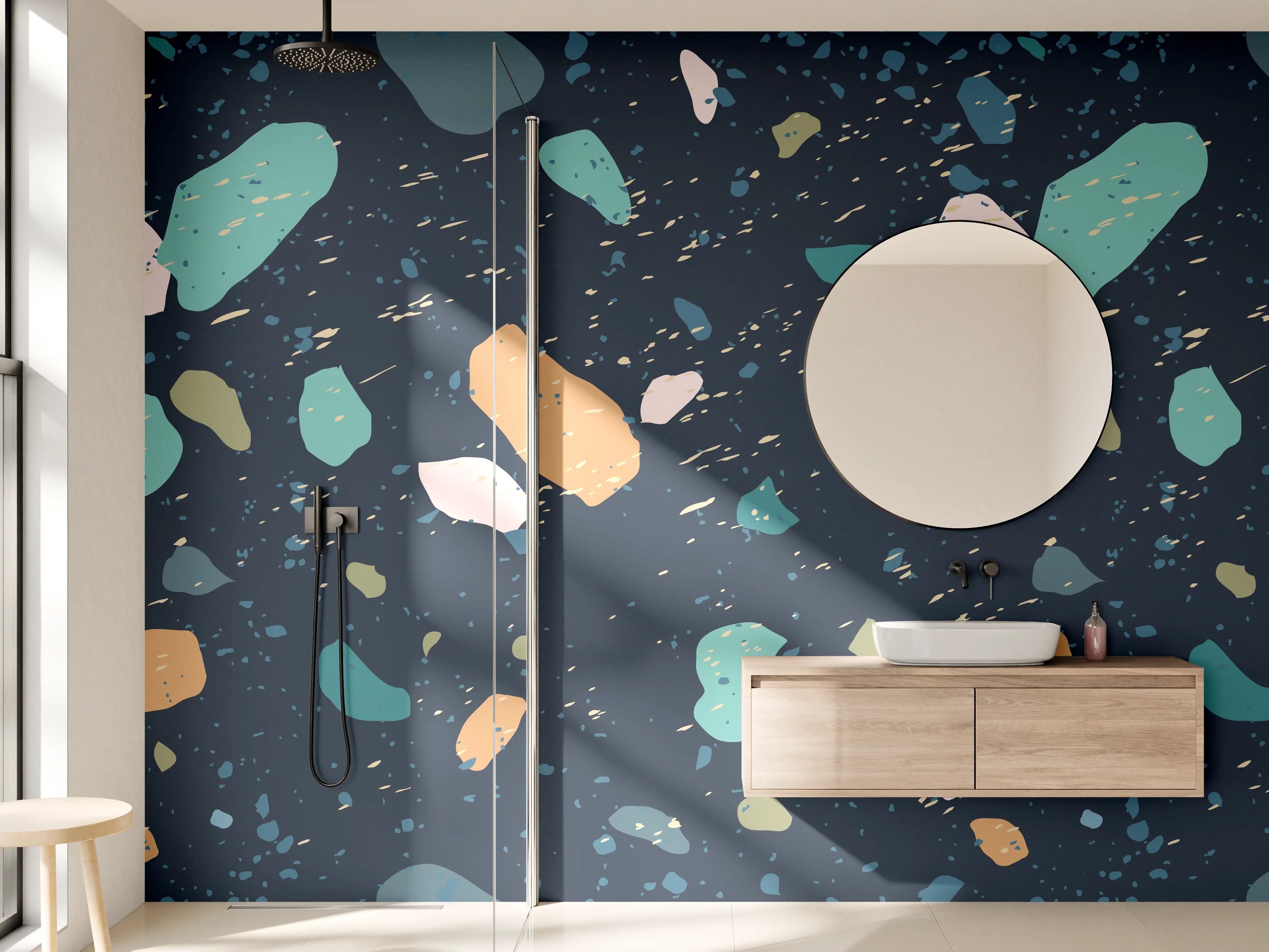Wandverkleidung Bad - Terrazzo-Design in Dunkelblau mit bunten Akzenten