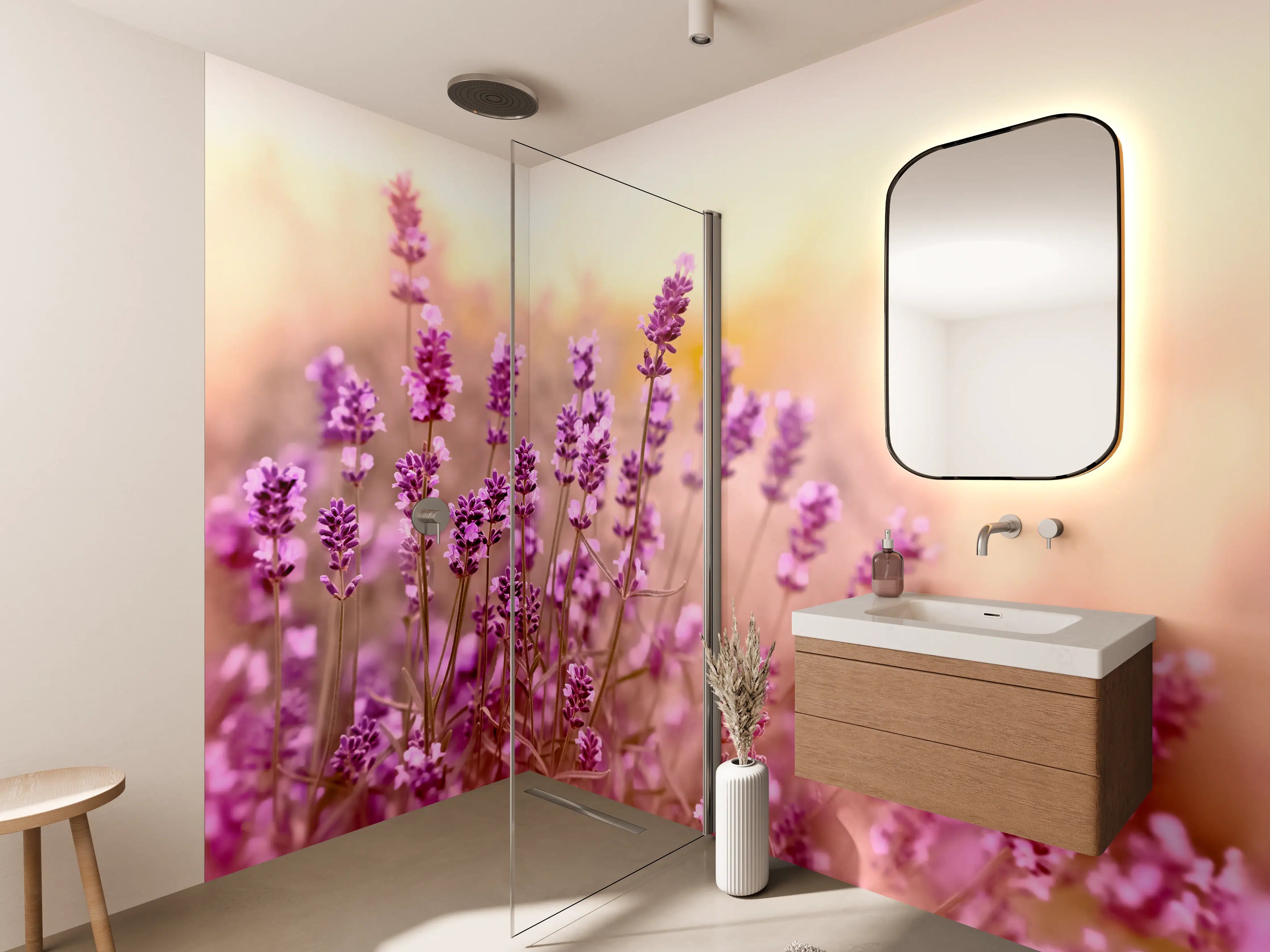 Wandverkleidung Bad - Weicher und selektiver Fokus auf Lavendelblüte