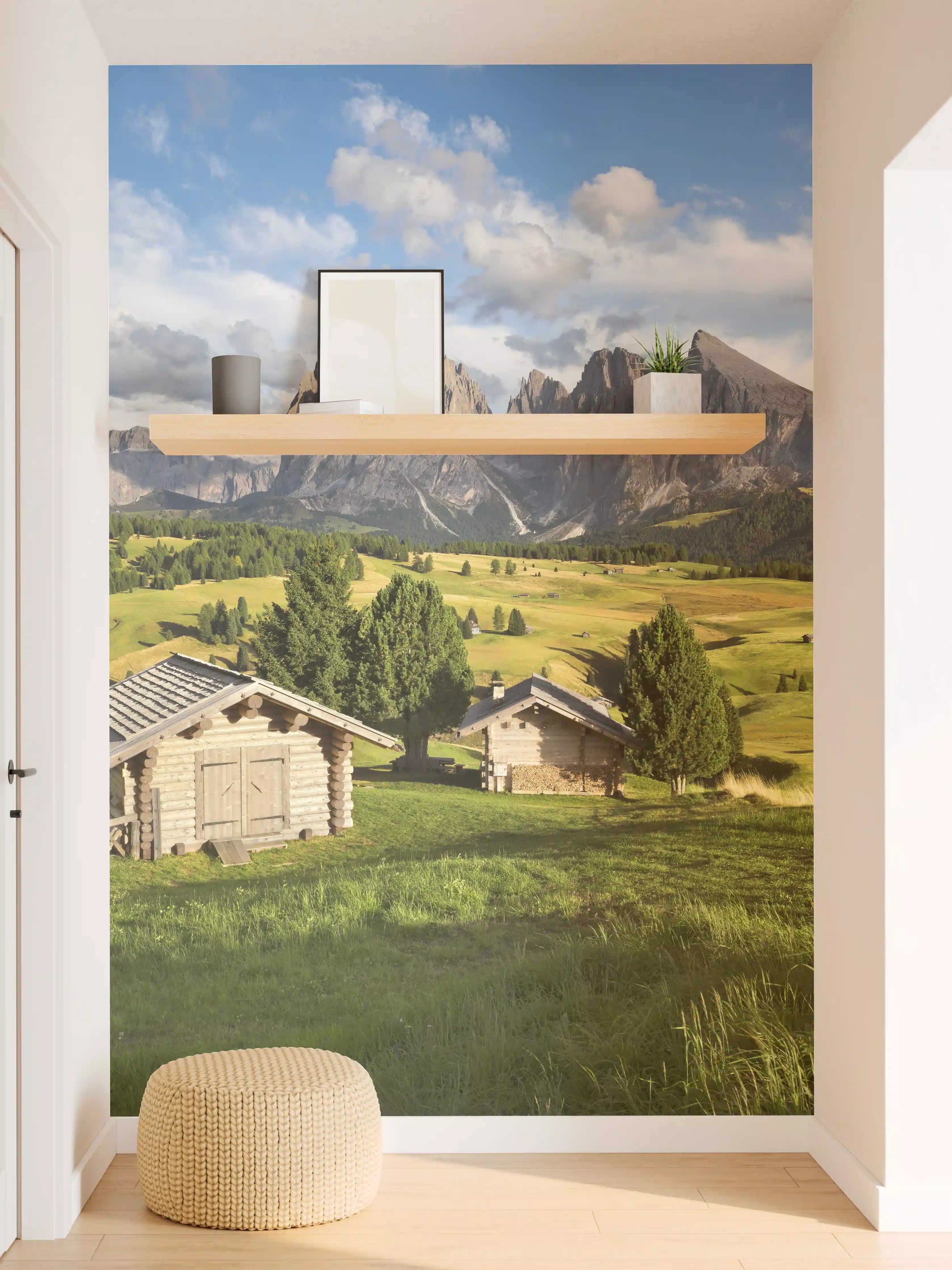 Wandverkleidung Flur - Alpenidylle mit grünen Wiesen