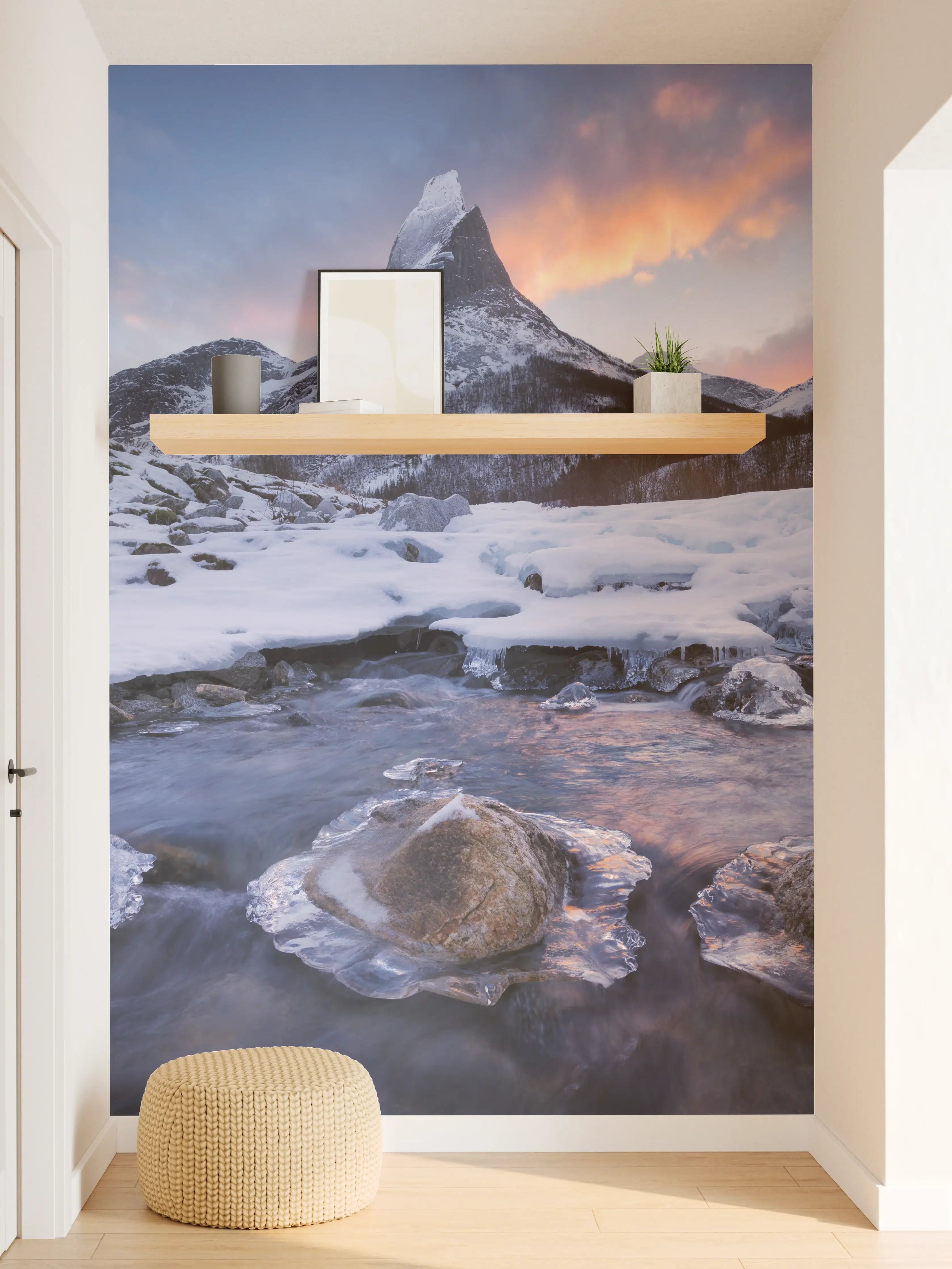 Wandverkleidung Flur - Alpenpanorama mit vereisten Steinen