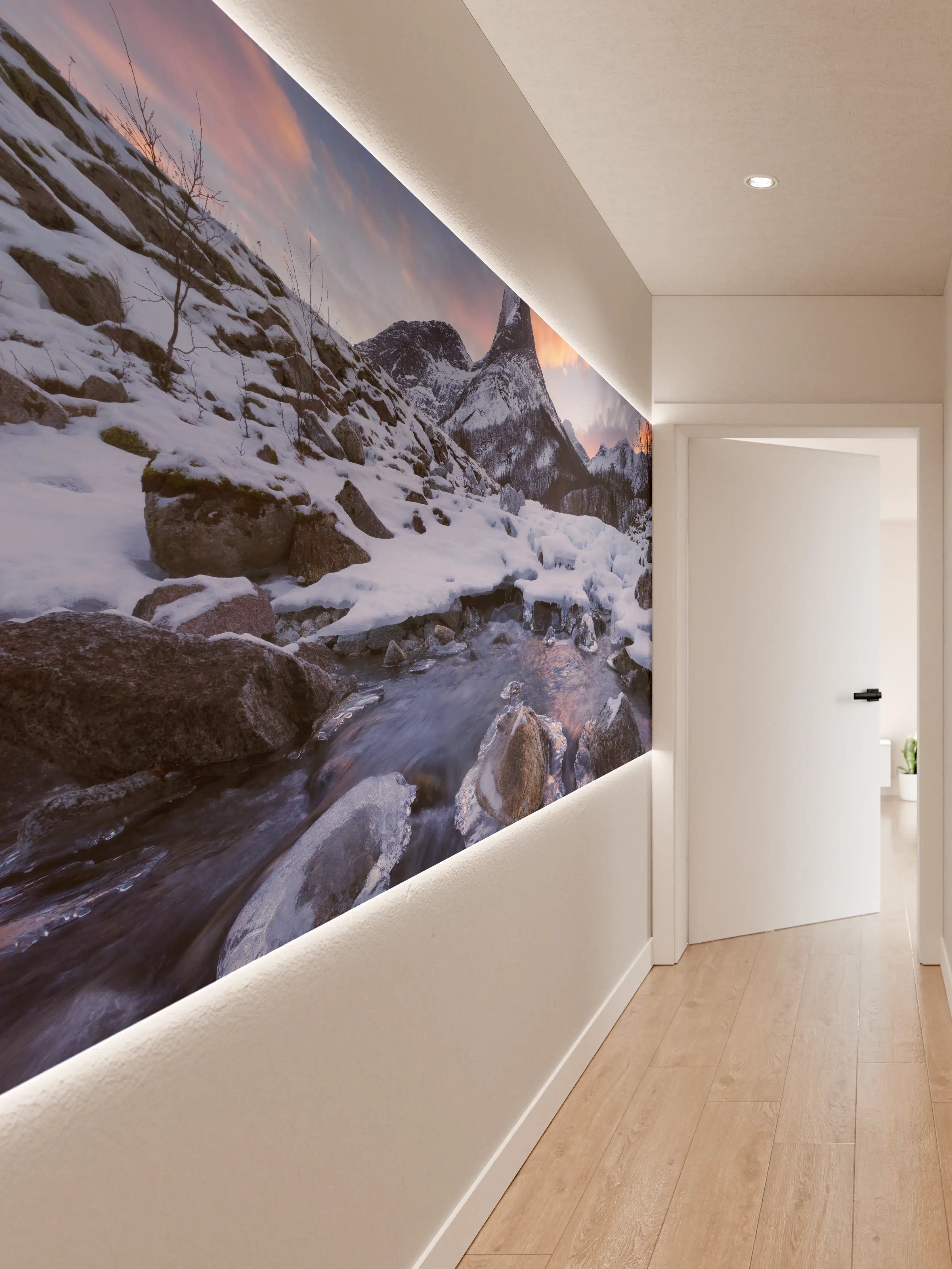Wandverkleidung Flur - Alpenpanorama mit vereisten Steinen