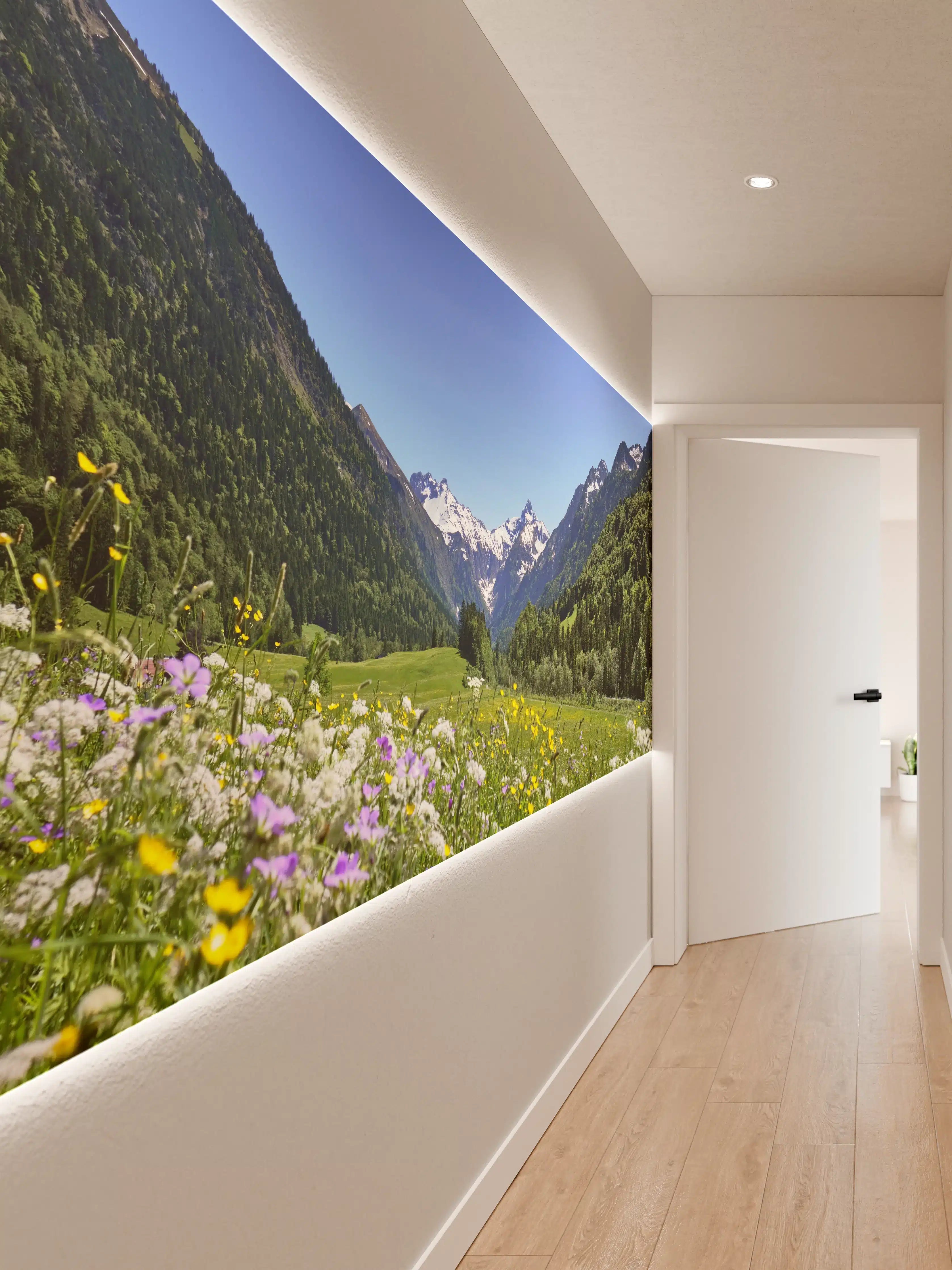 Wandverkleidung Flur - Bergpanorama mit Blumenwiese unter klarem Himmel