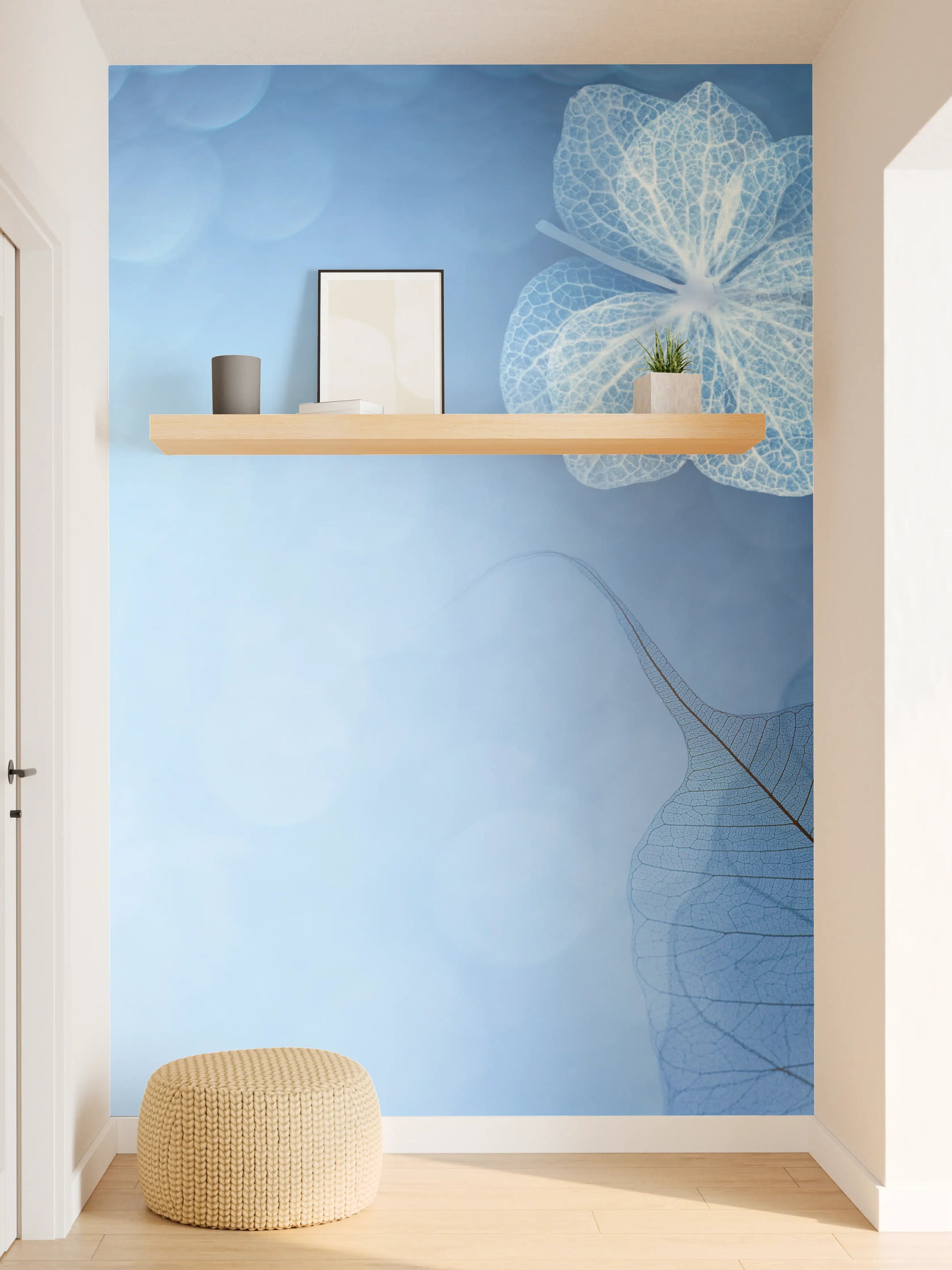 Wandverkleidung Flur - Blätter in Blau - Elegante Naturmotive