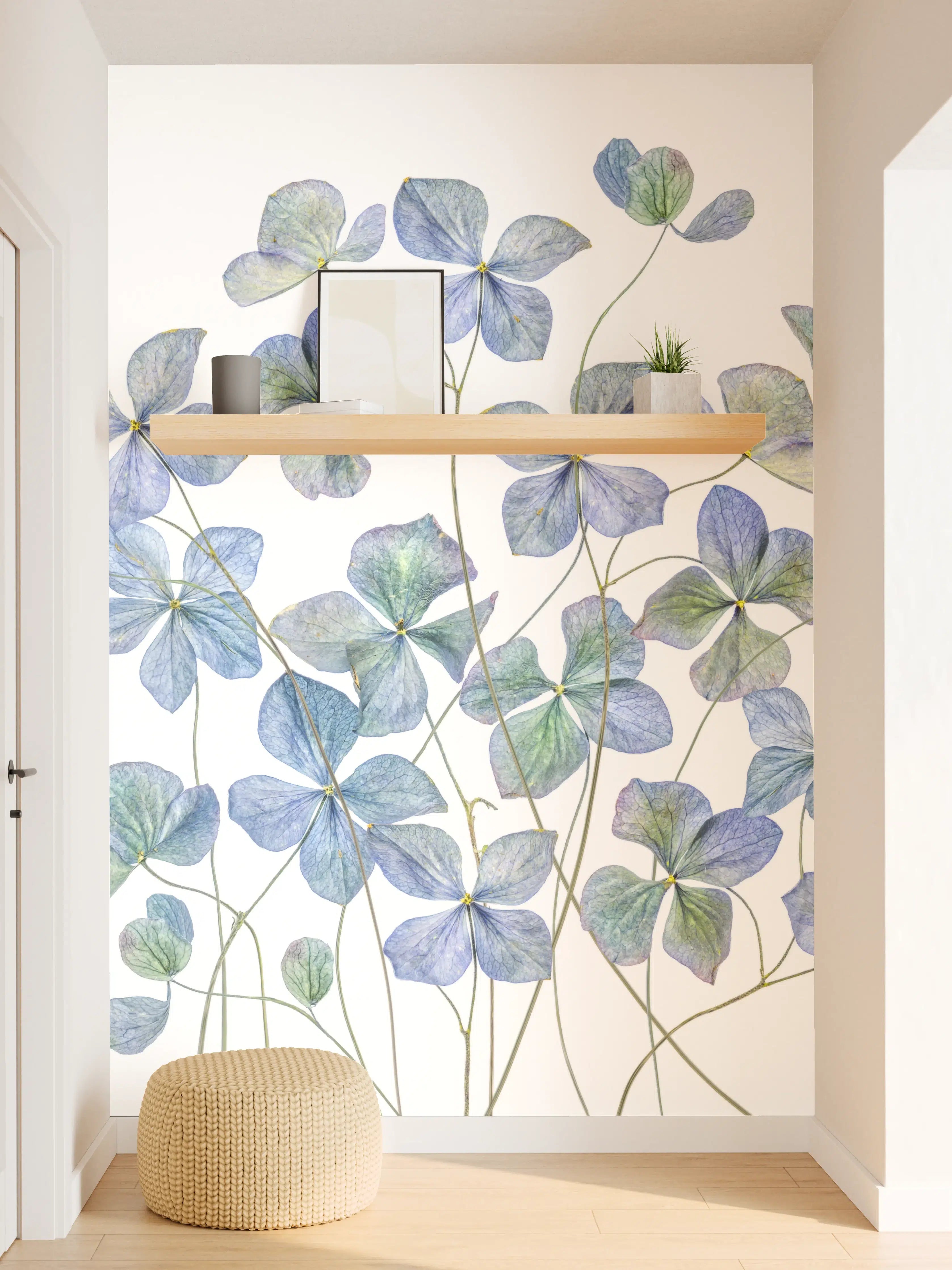 Wandverkleidung Flur - Blauer Hortensienstrauch im Garten