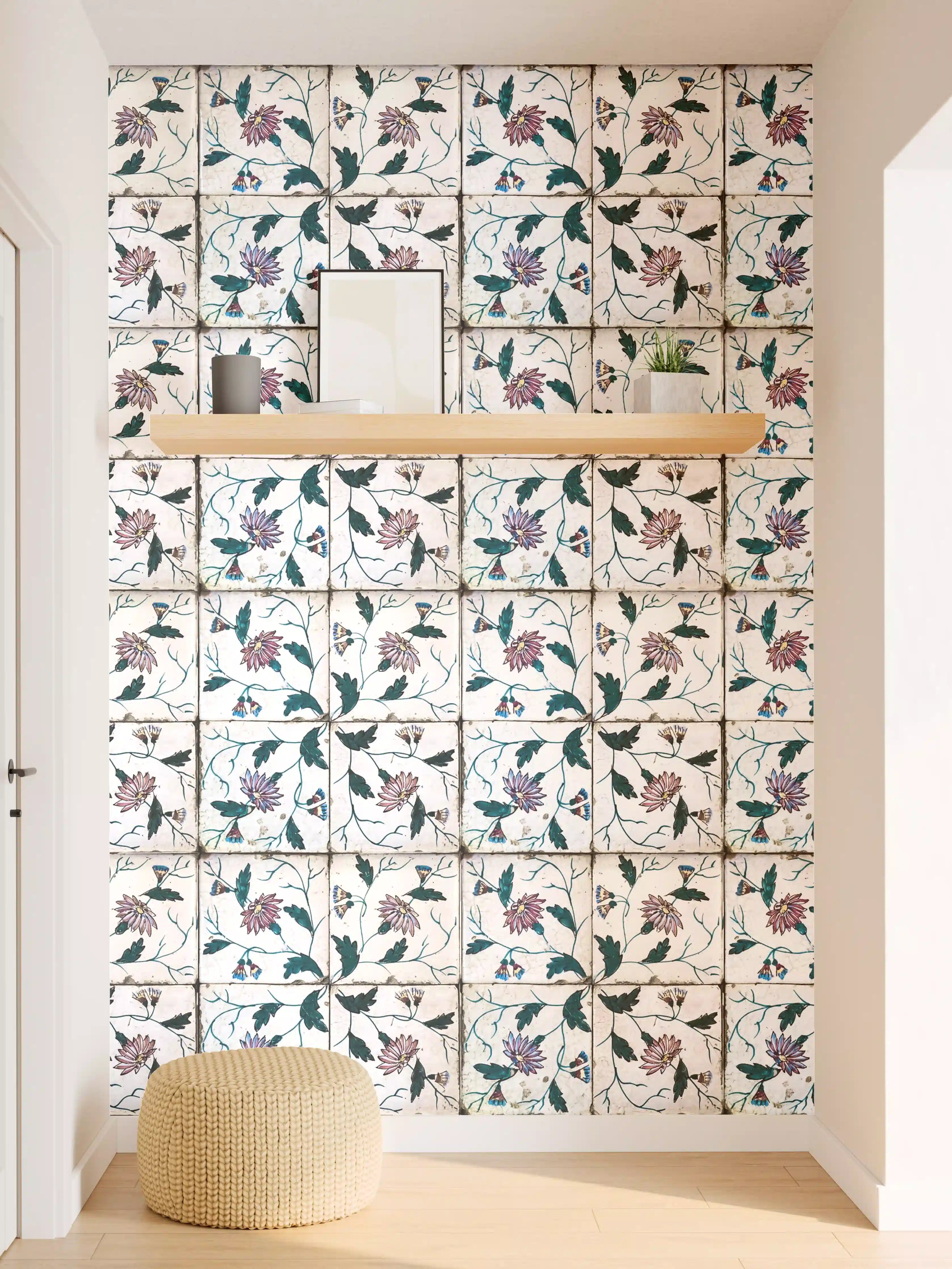 Wandverkleidung Flur - Bunte Fliesen mit floralem Muster