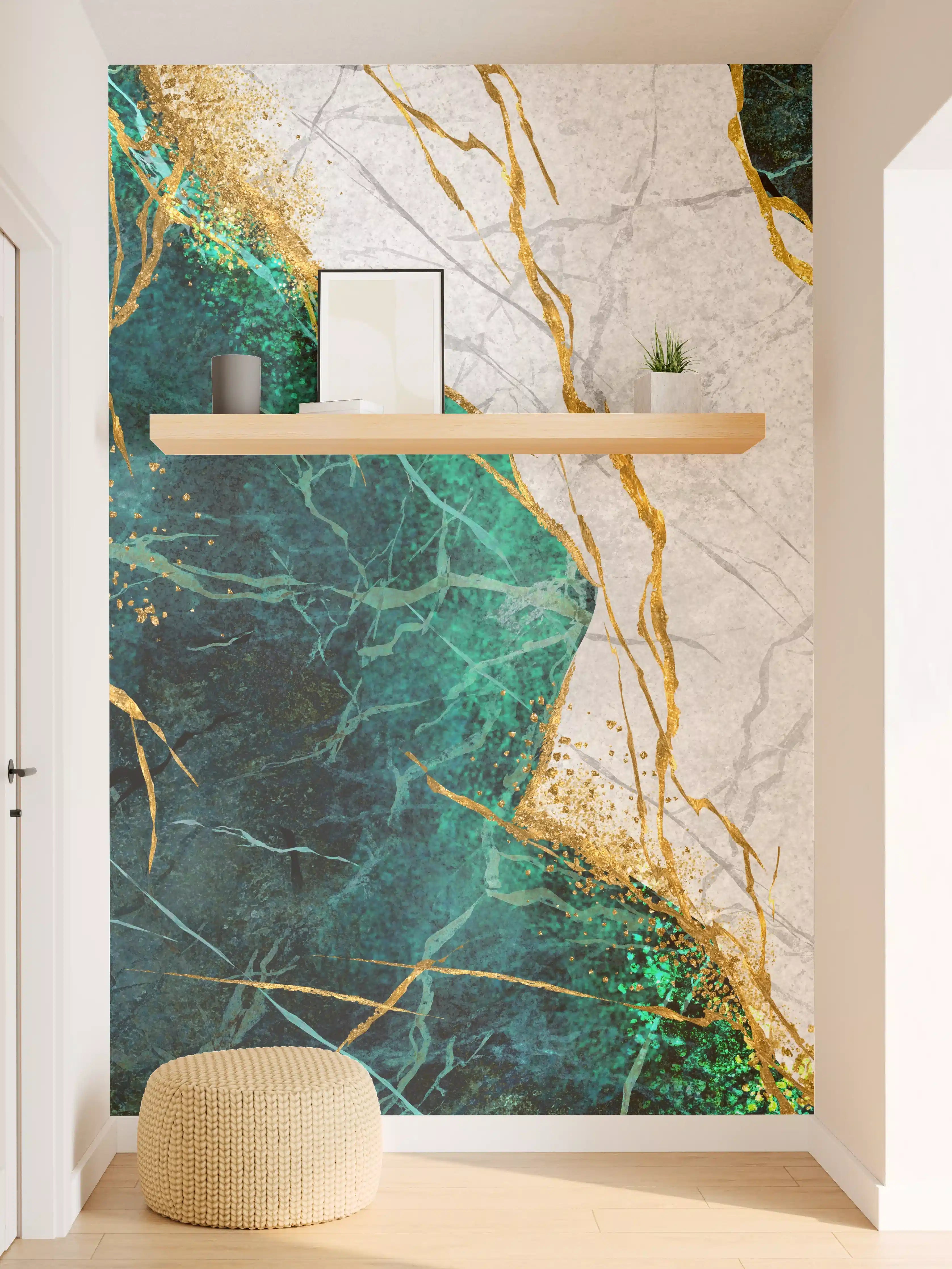 Wandverkleidung Flur - Elegante Marmortextur mit Goldakzenten