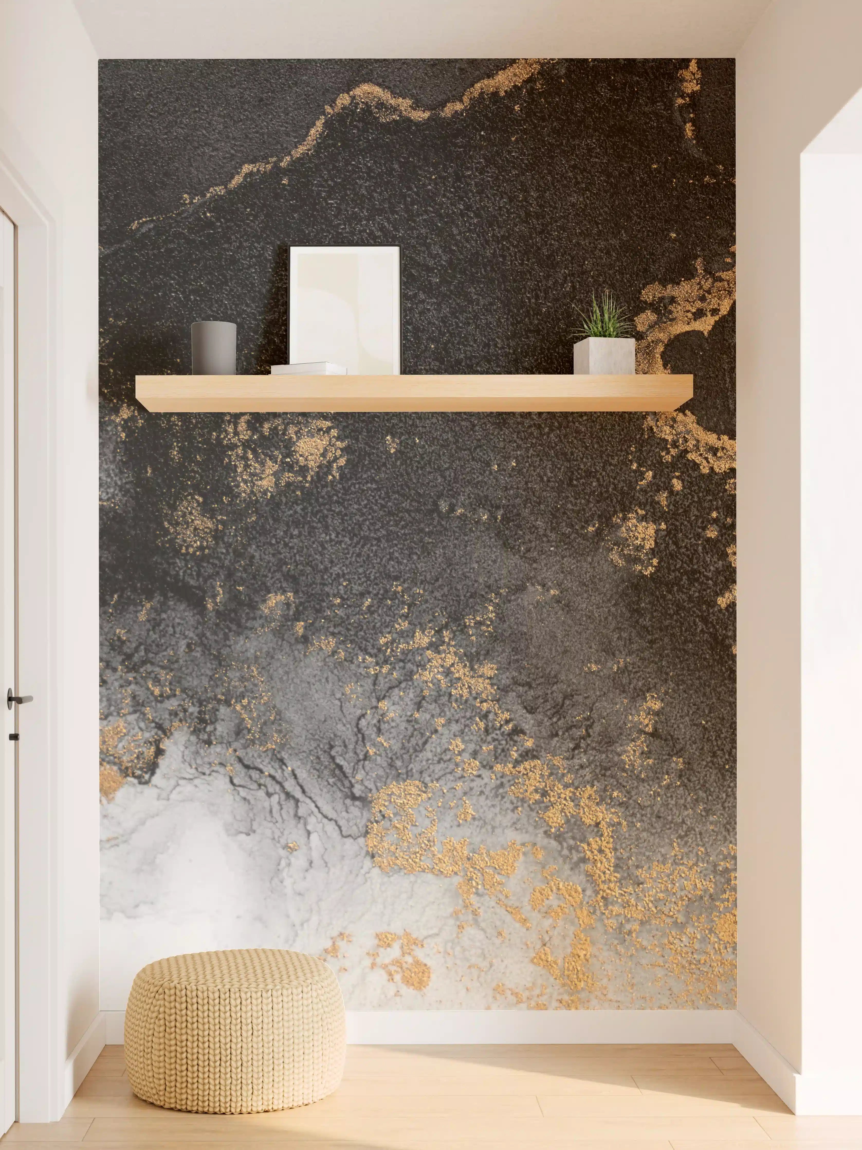 Wandverkleidung Flur - Elegantes Carbon Black Design mit Goldakzenten