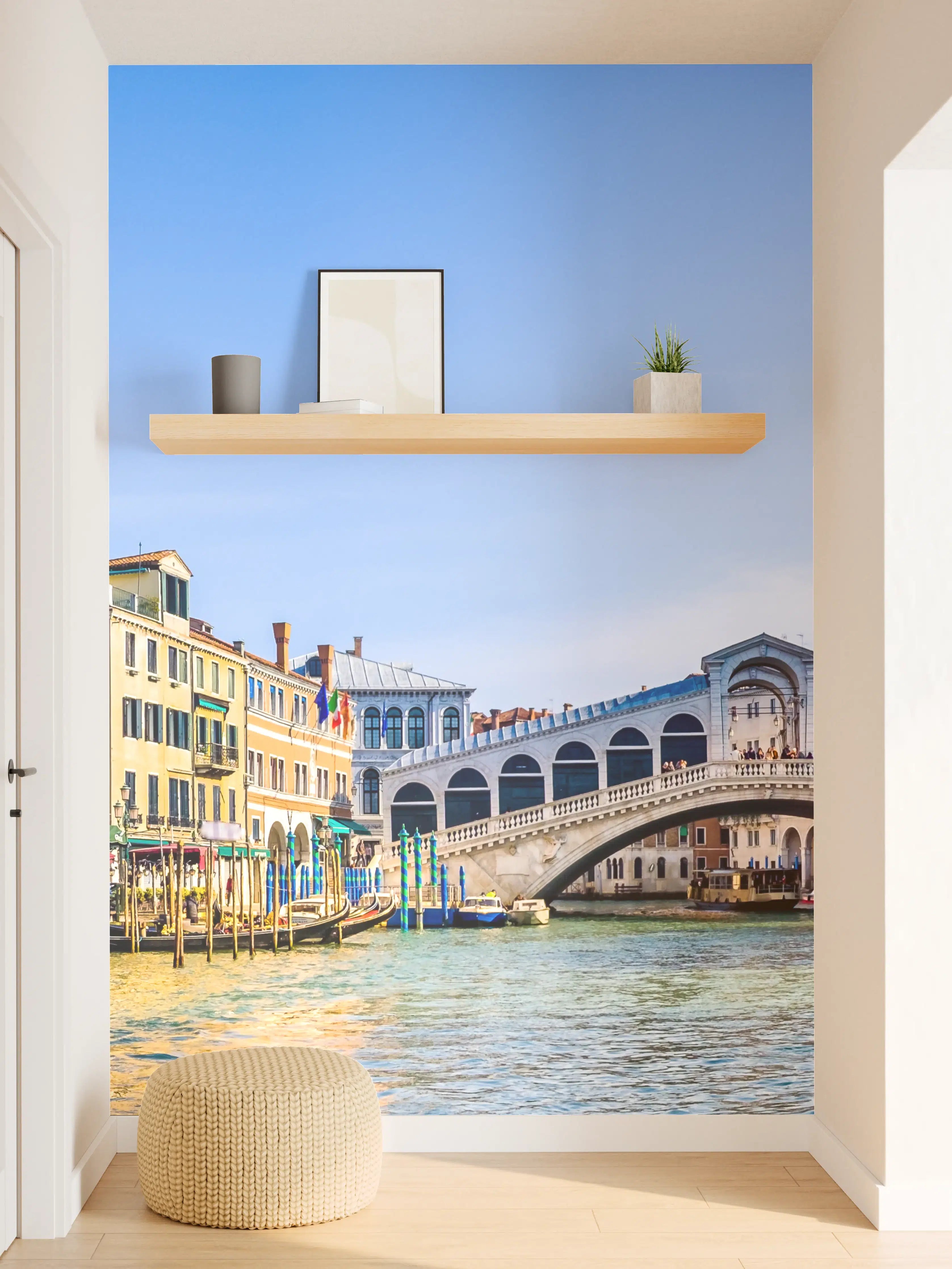 Wandverkleidung Flur - Farbenfrohes Stadtbild in Venedig