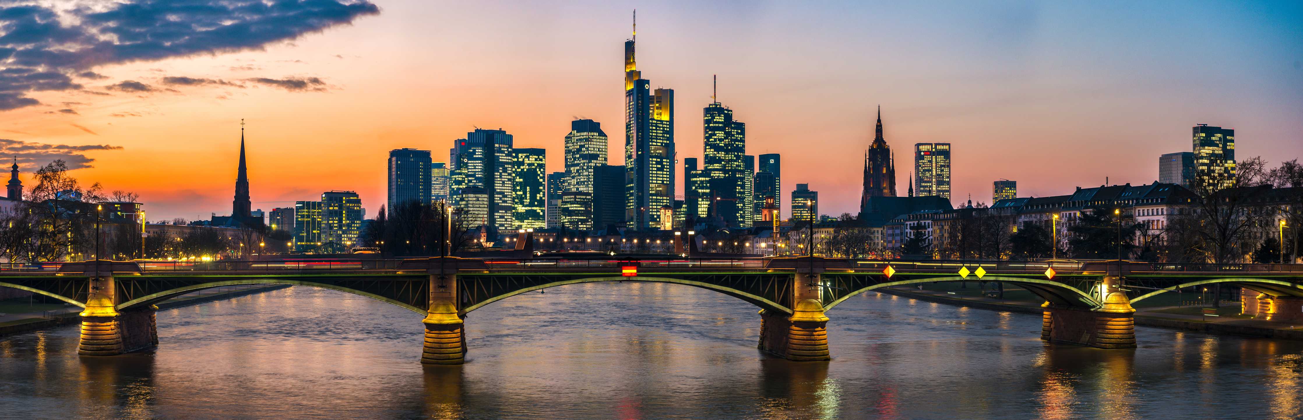 Wandverkleidung Flur-Frankfurt Skyline Sonnenuntergang