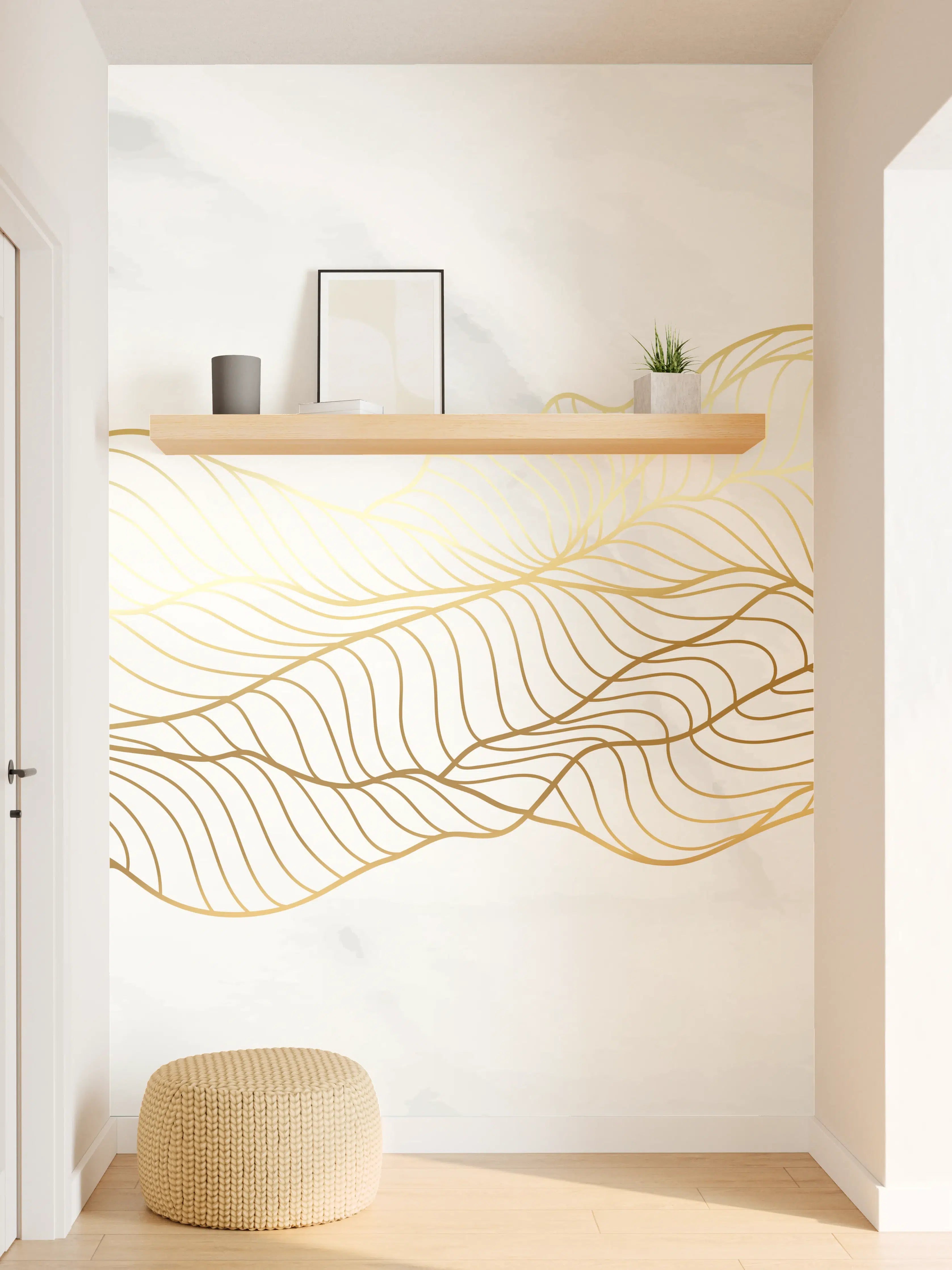 Wandverkleidung Flur - Goldene Wellenlinien auf Marmor