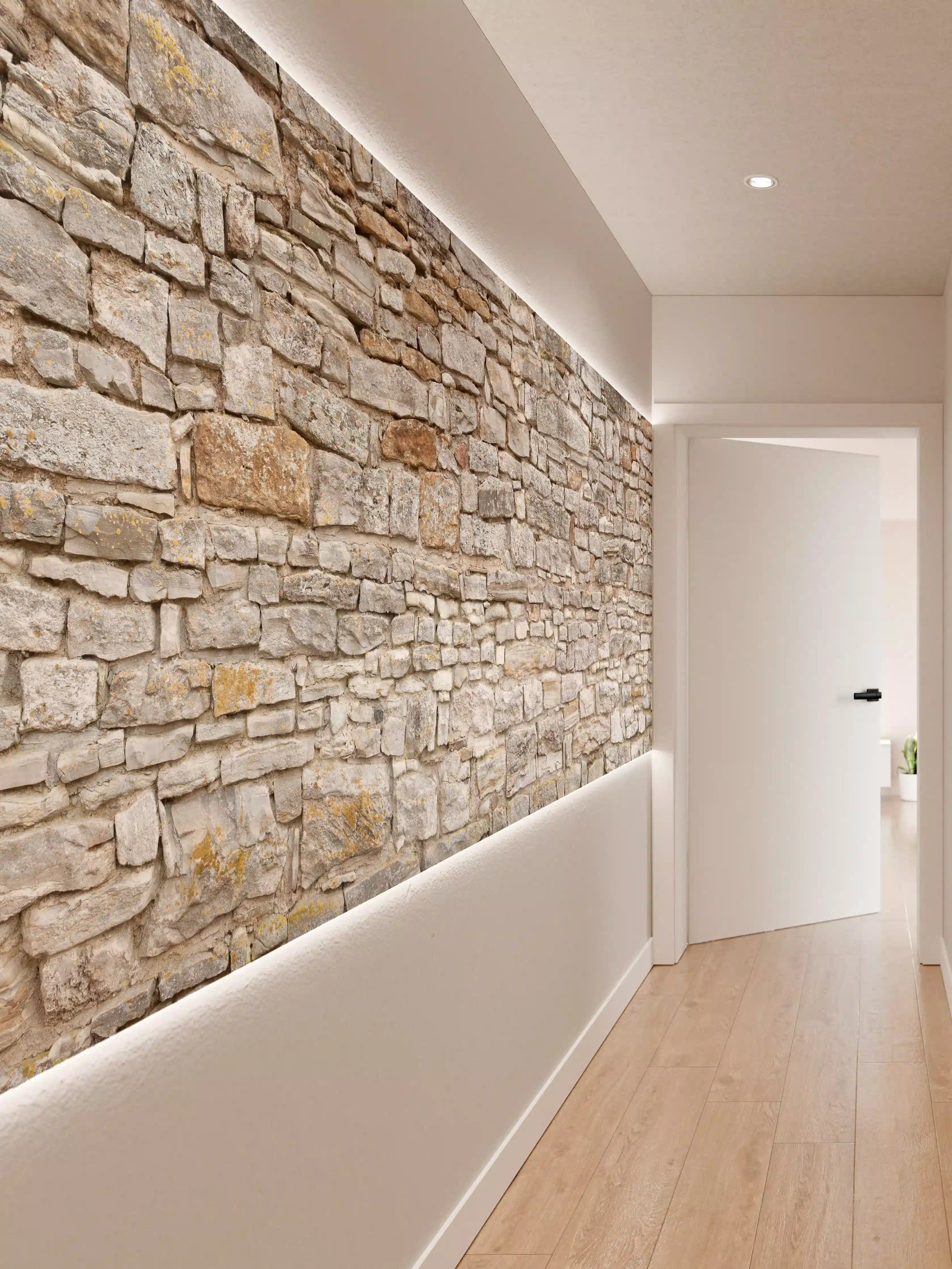 Wandverkleidung Flur - Gräuliche alte Mauer aus groben Steinen