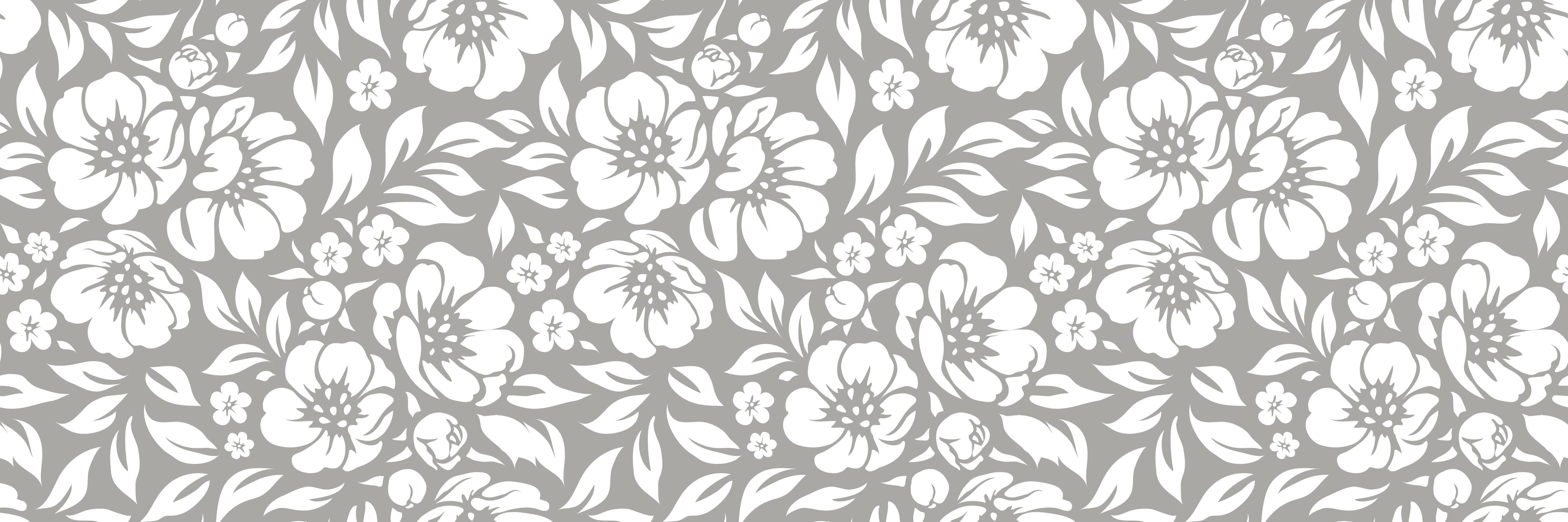 Wandverkleidung Flur-Graue Blüten im Weißdesign