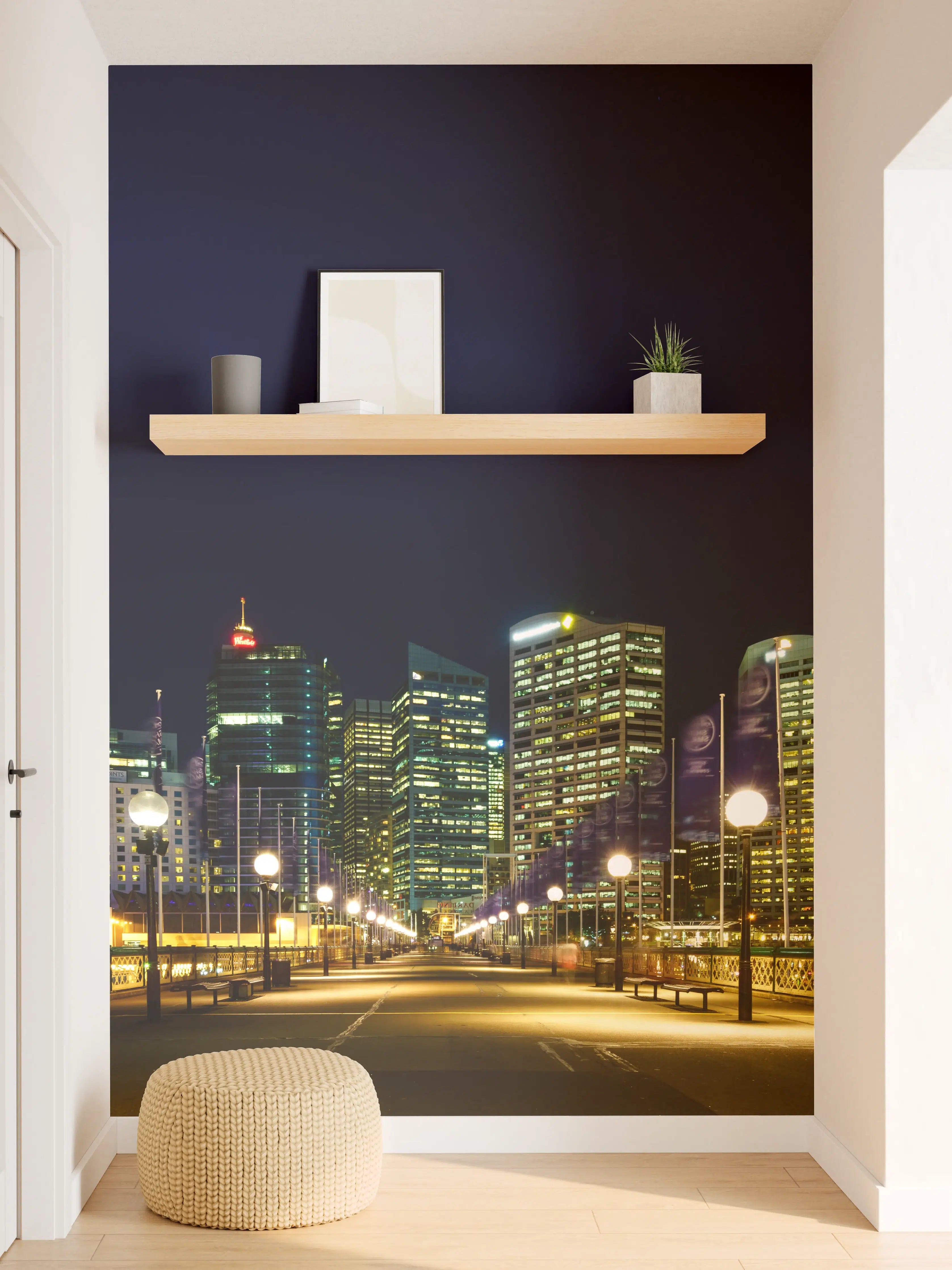 Wandverkleidung Flur - Graue Schatten bei Nacht