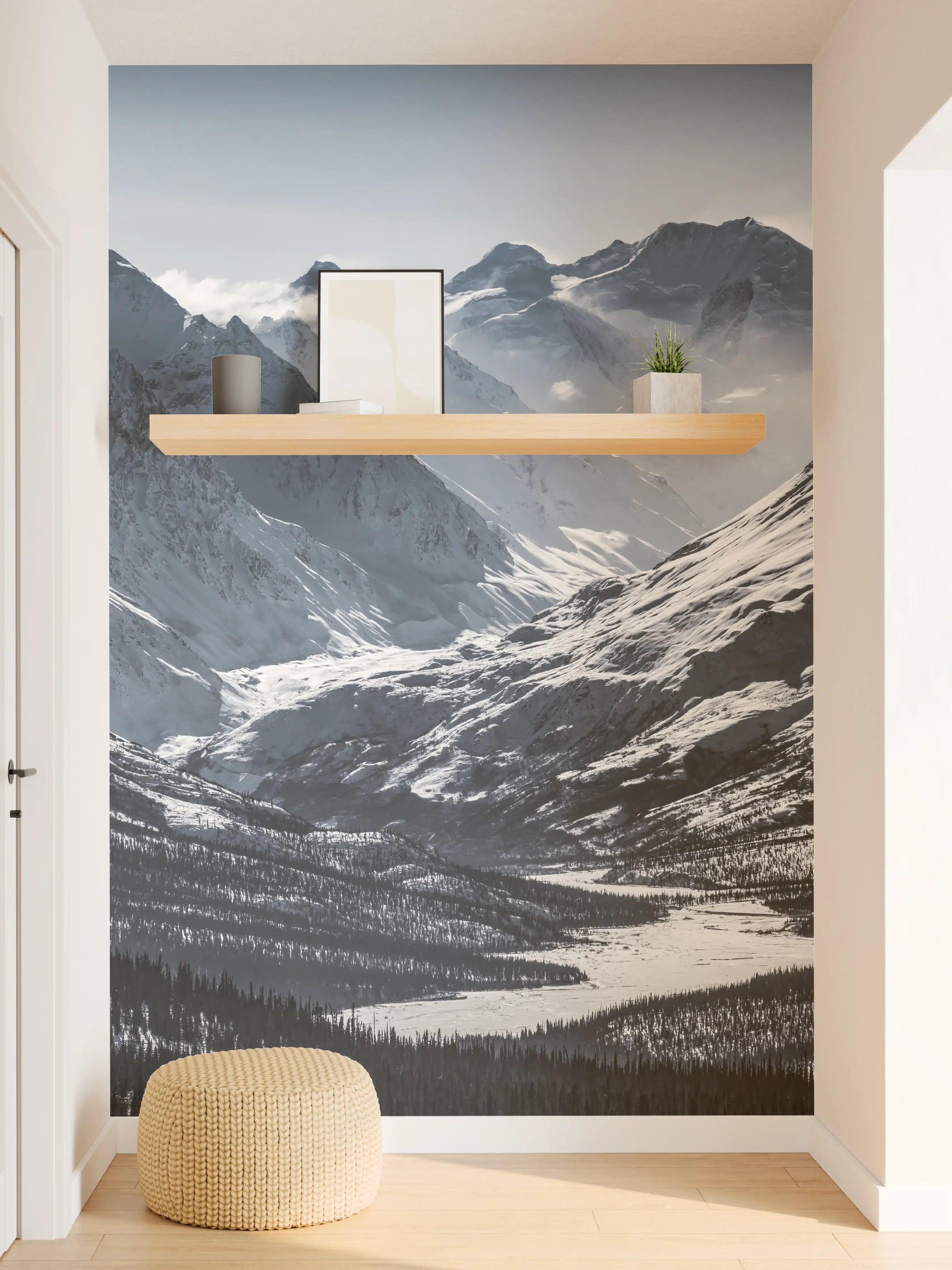 Wandverkleidung Flur - Graue Winterberge im Frost