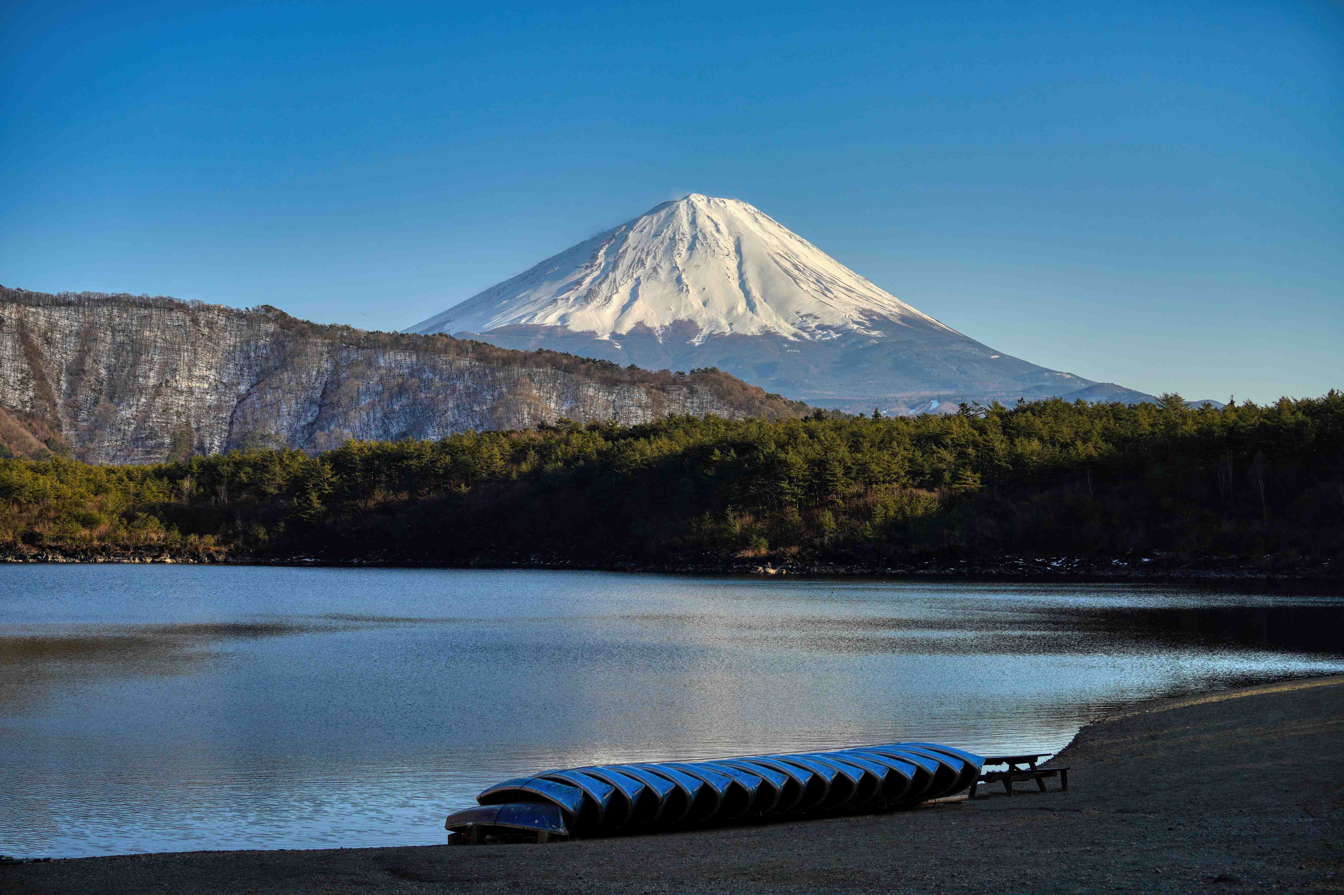 Wandverkleidung Flur-Grauer Glanz über Fuji