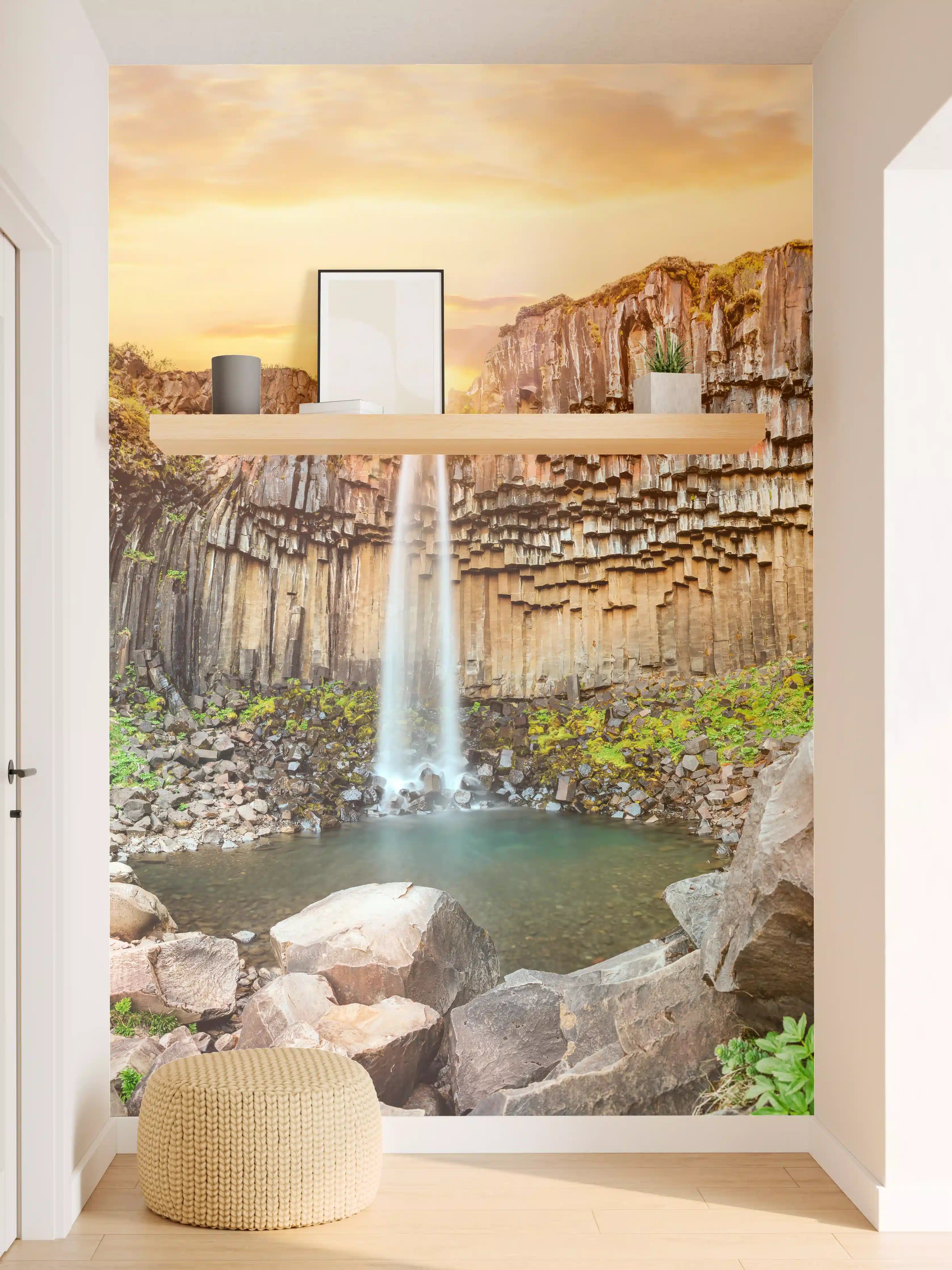 Wandverkleidung Flur - Grauer Wasserfall bei Dämmerung