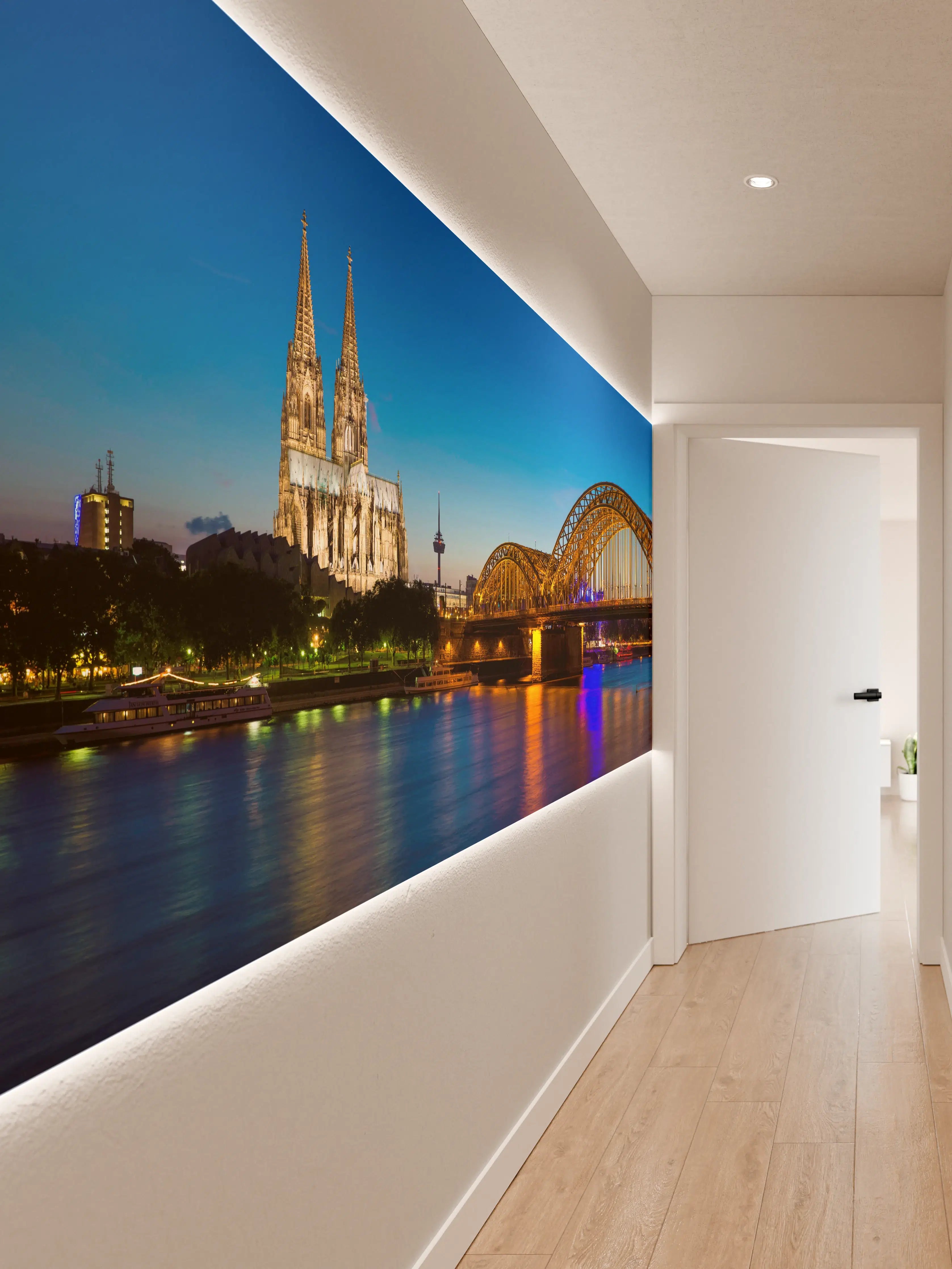 Wandverkleidung Flur - Hohenzollern Brücke Köln in der Nacht