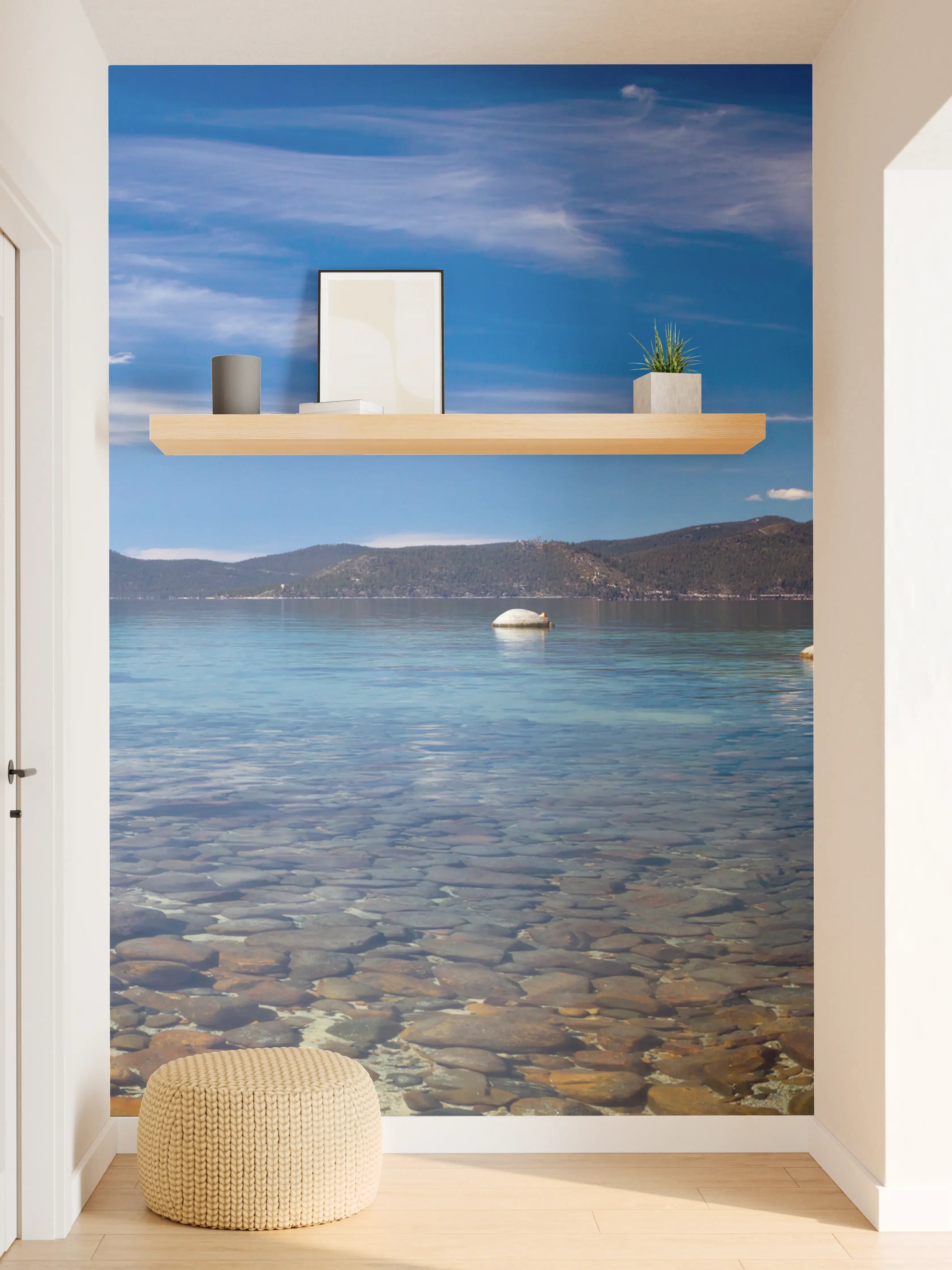 Wandverkleidung Flur - Idyllische Bergsee-Landschaft mit klarer Wasserfläche