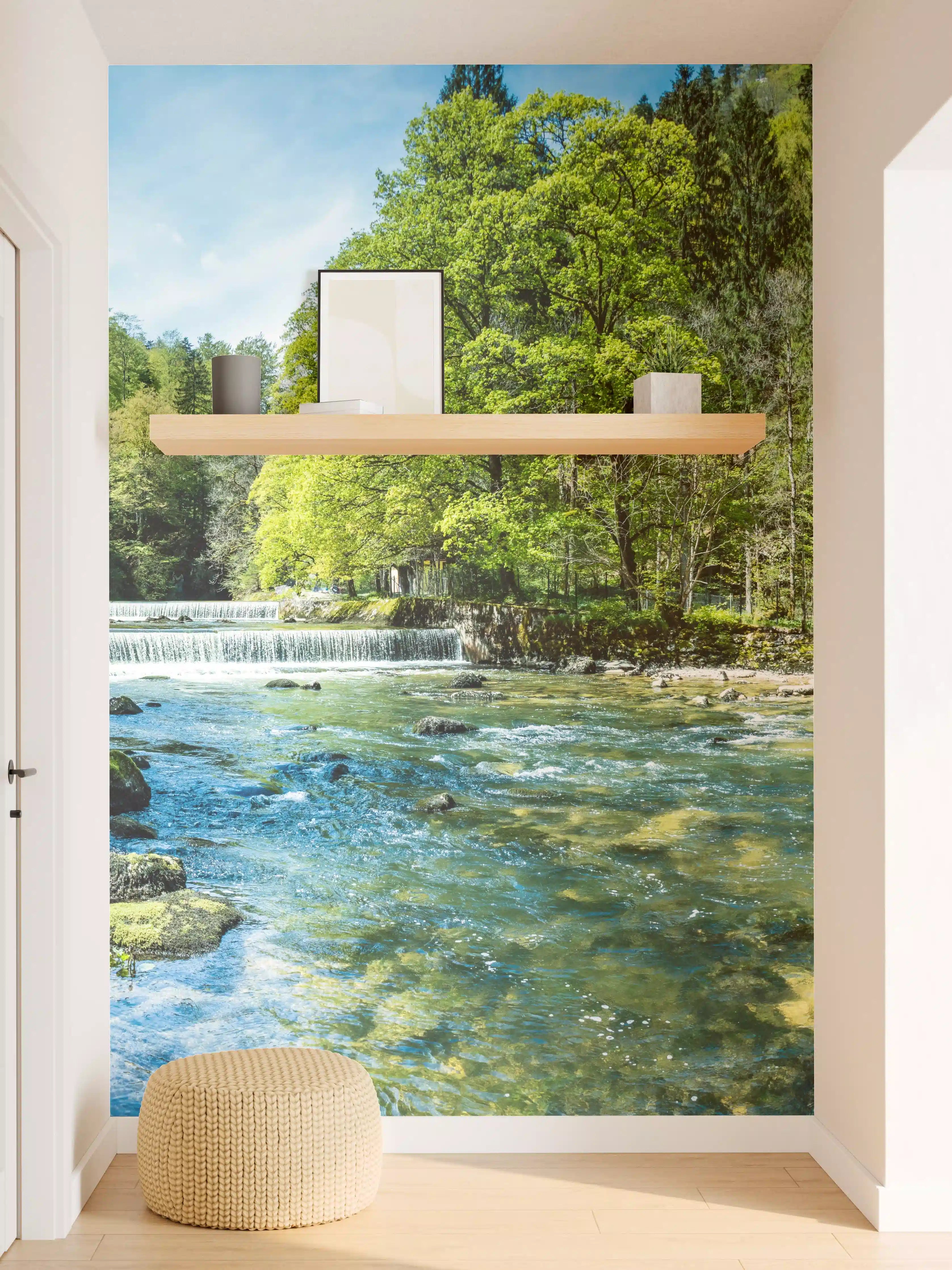Wandverkleidung Flur - Idyllische Flusslandschaft mit Wasserfall