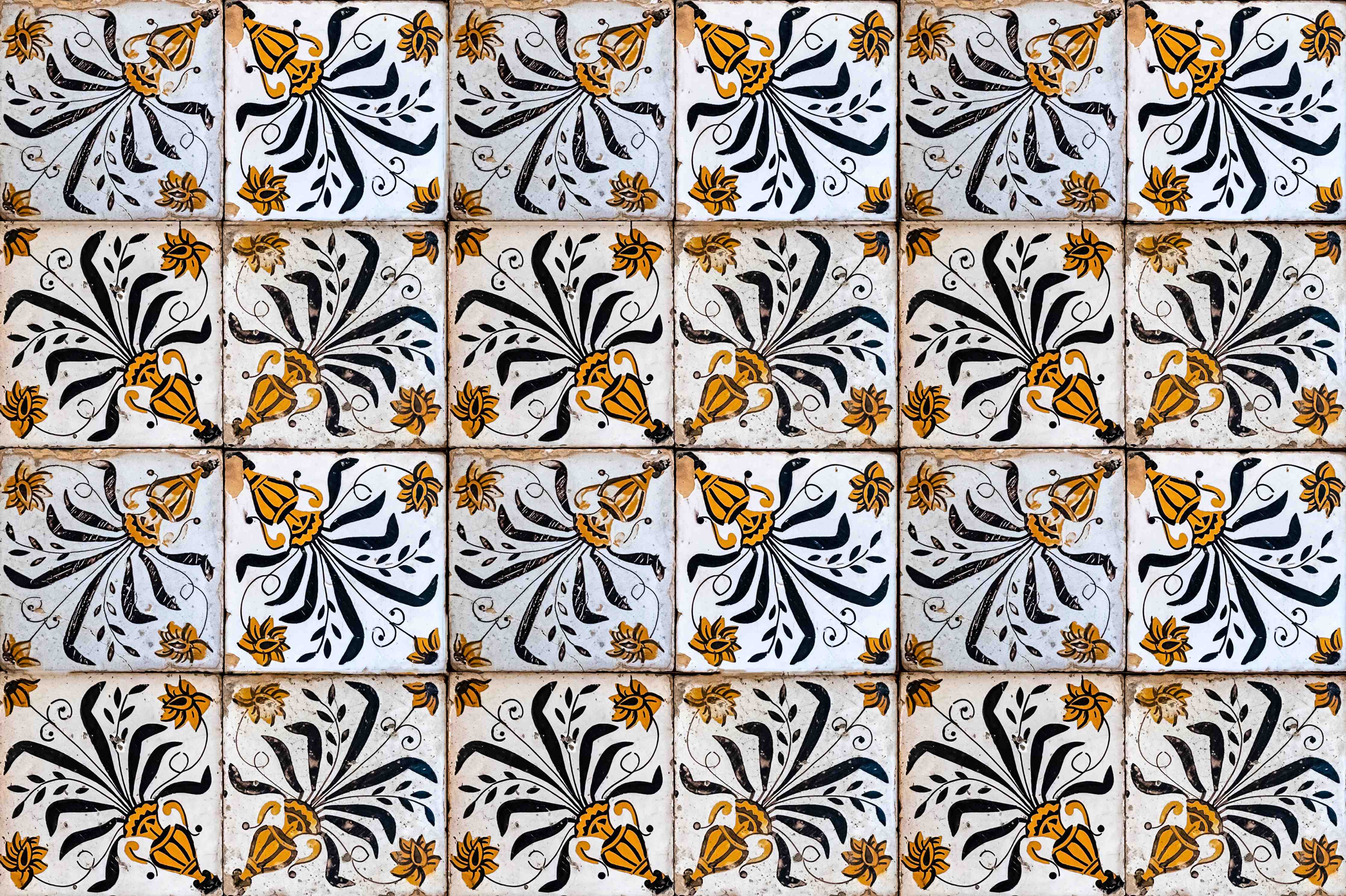 Wandverkleidung Flur-Klassische Fliesen mit floralem Design