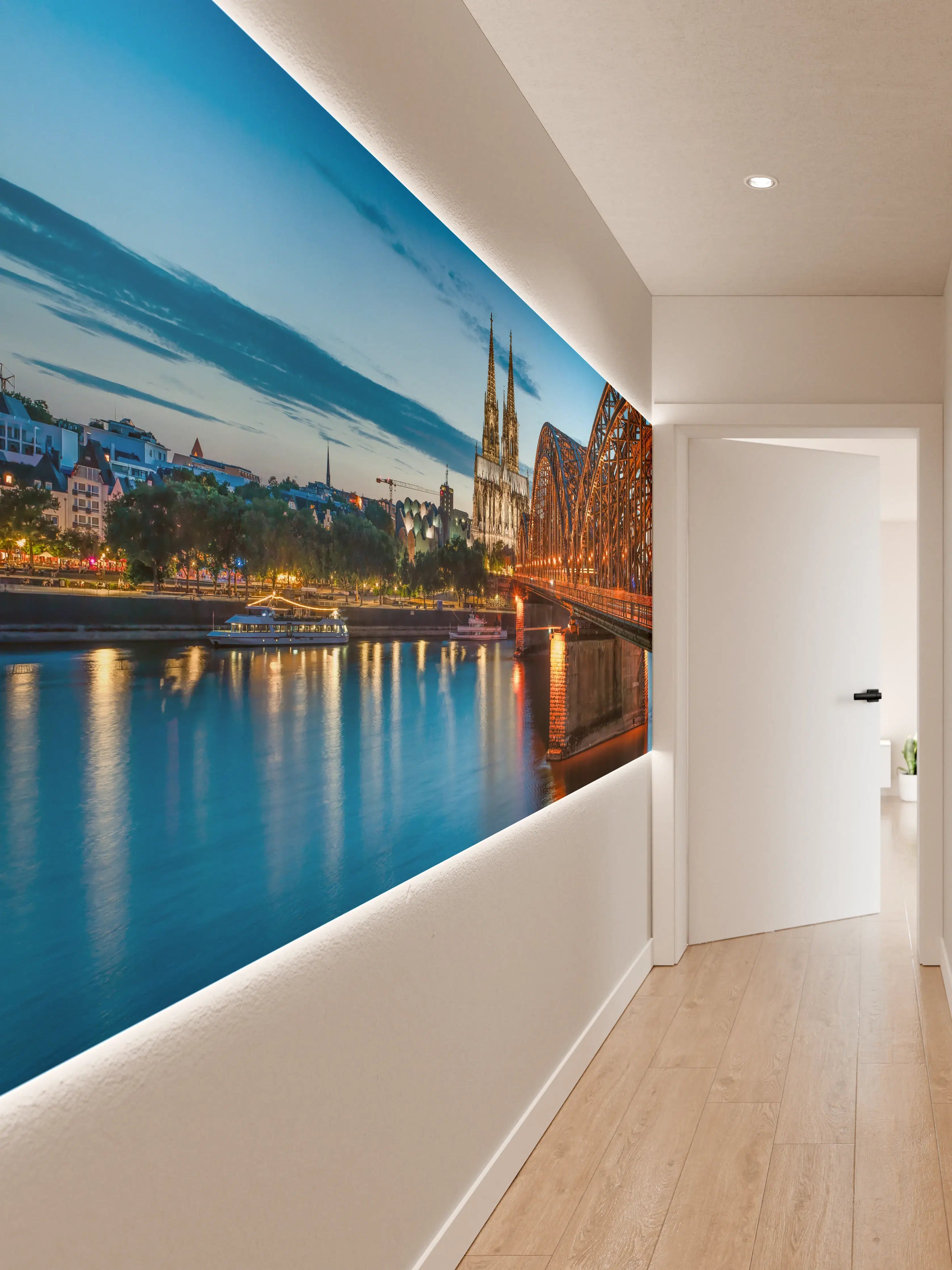 Wandverkleidung Flur - Kölner Dom und Hohenzollernbrücke bei Nacht