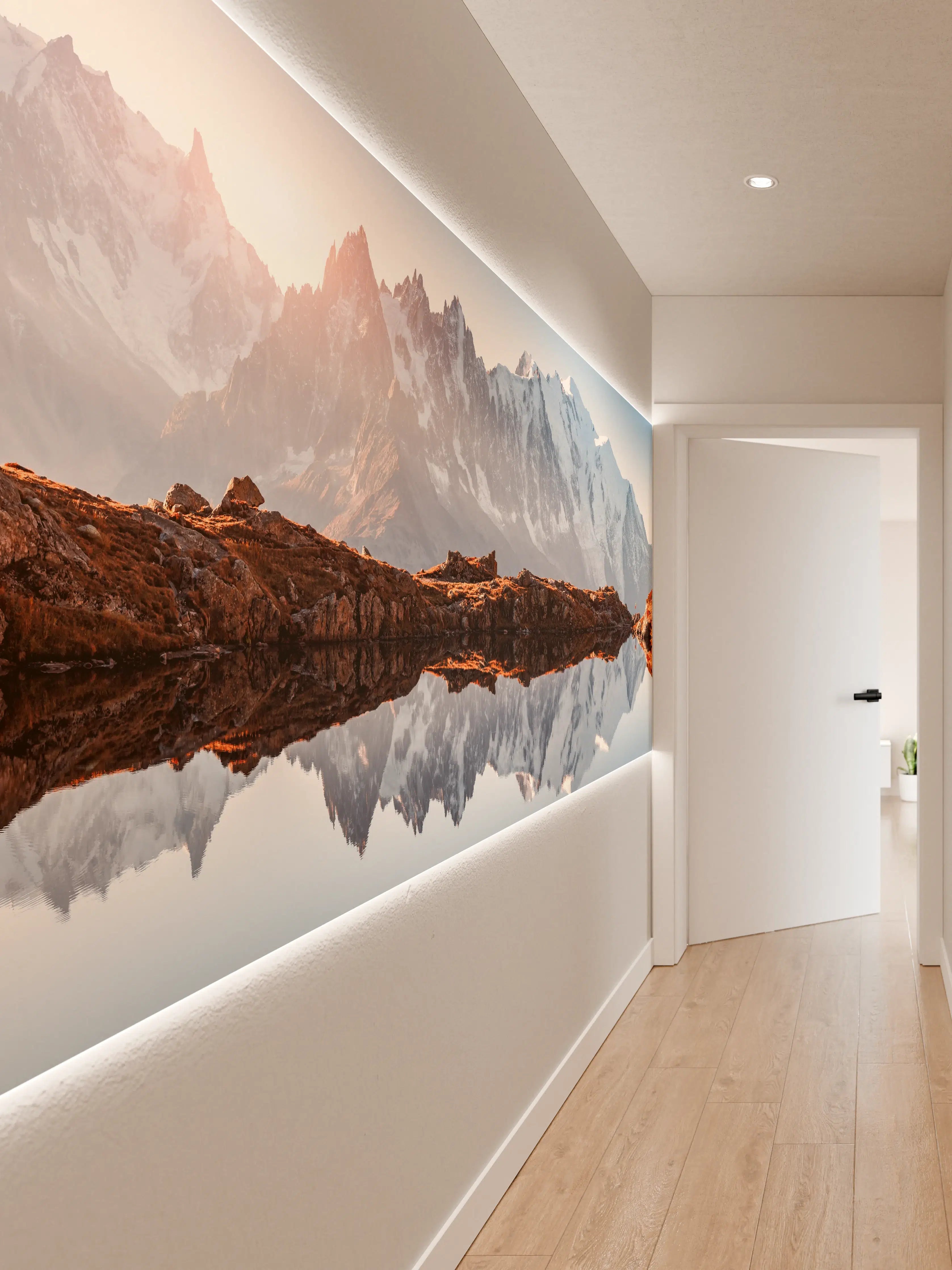 Wandverkleidung Flur - Majestätische Bergkulisse mit Spiegelung