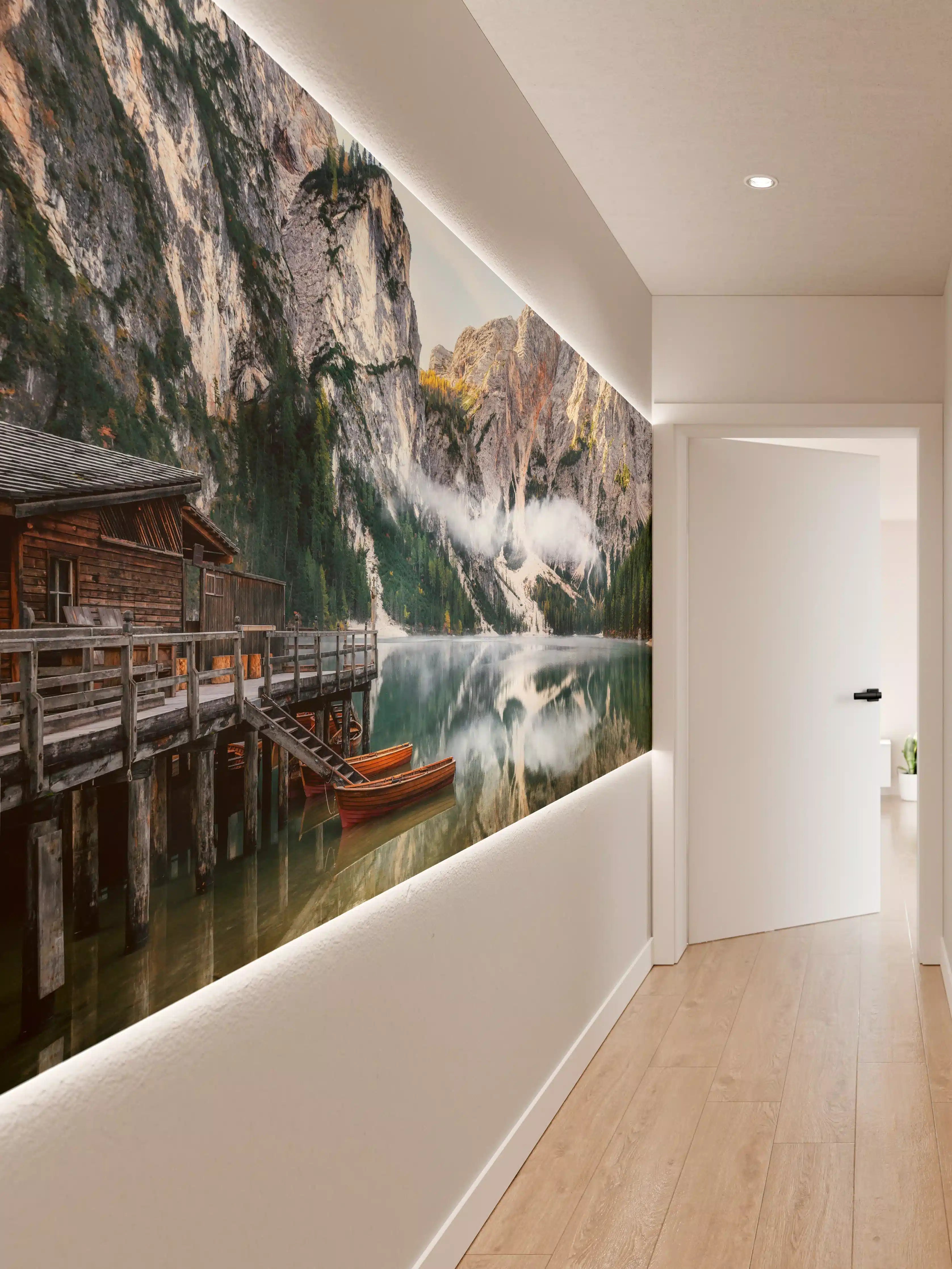 Wandverkleidung Flur - Majestätische Berglandschaft mit See und Wasserfall