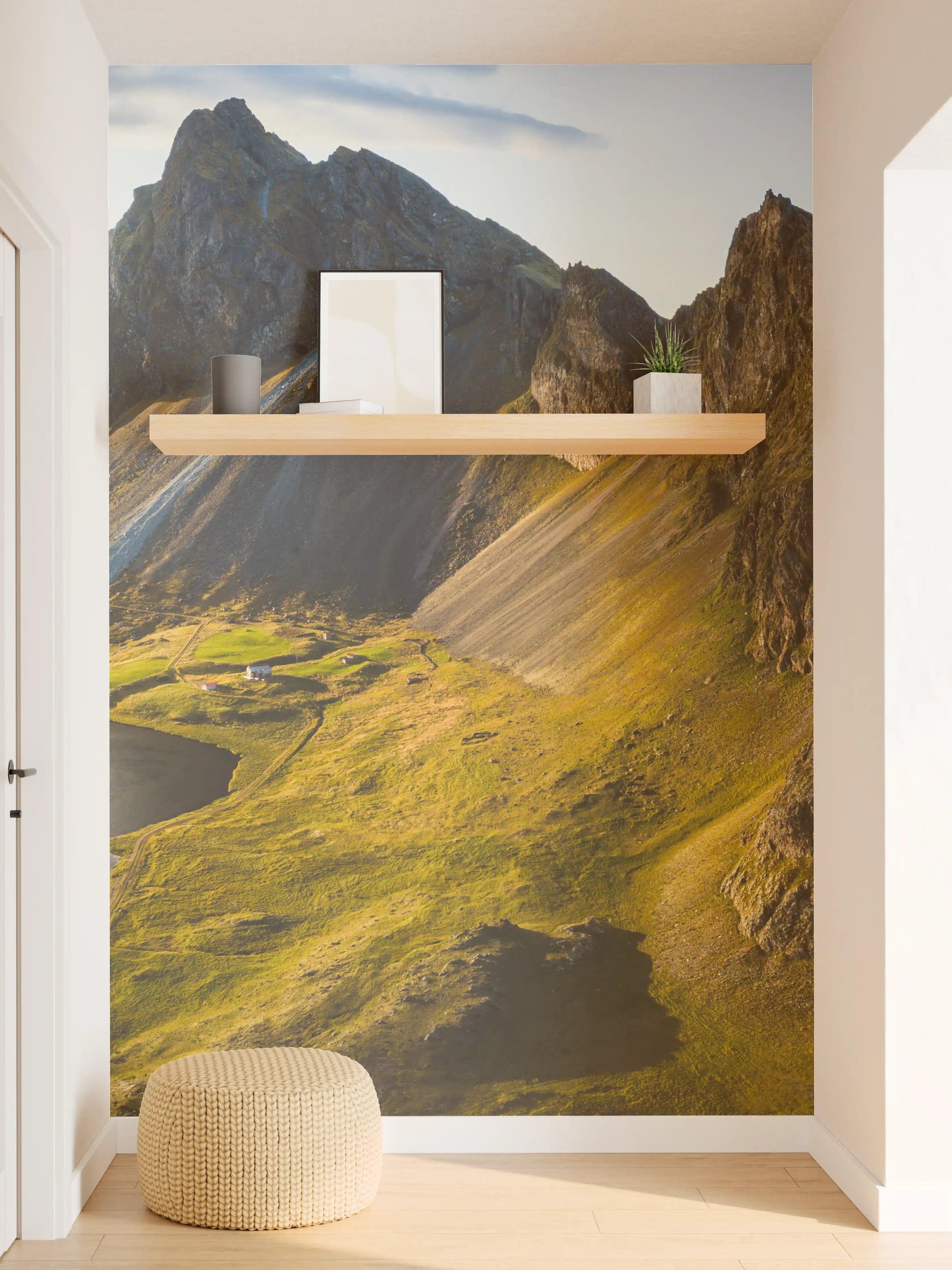 Wandverkleidung Flur - Majestätische Berglandschaft mit Wasserwegen