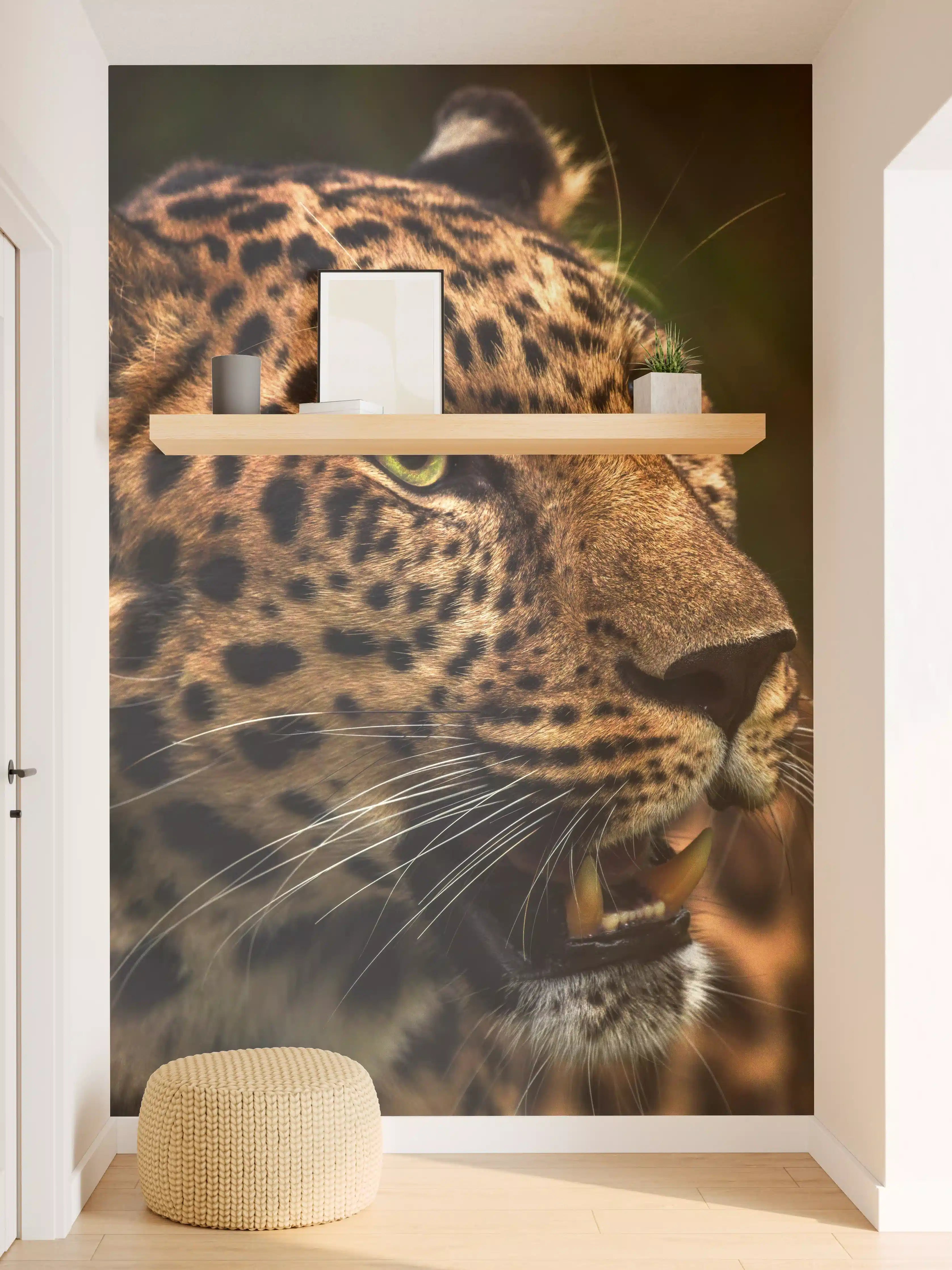 Wandverkleidung Flur - Majestätischer Amur-Leopard