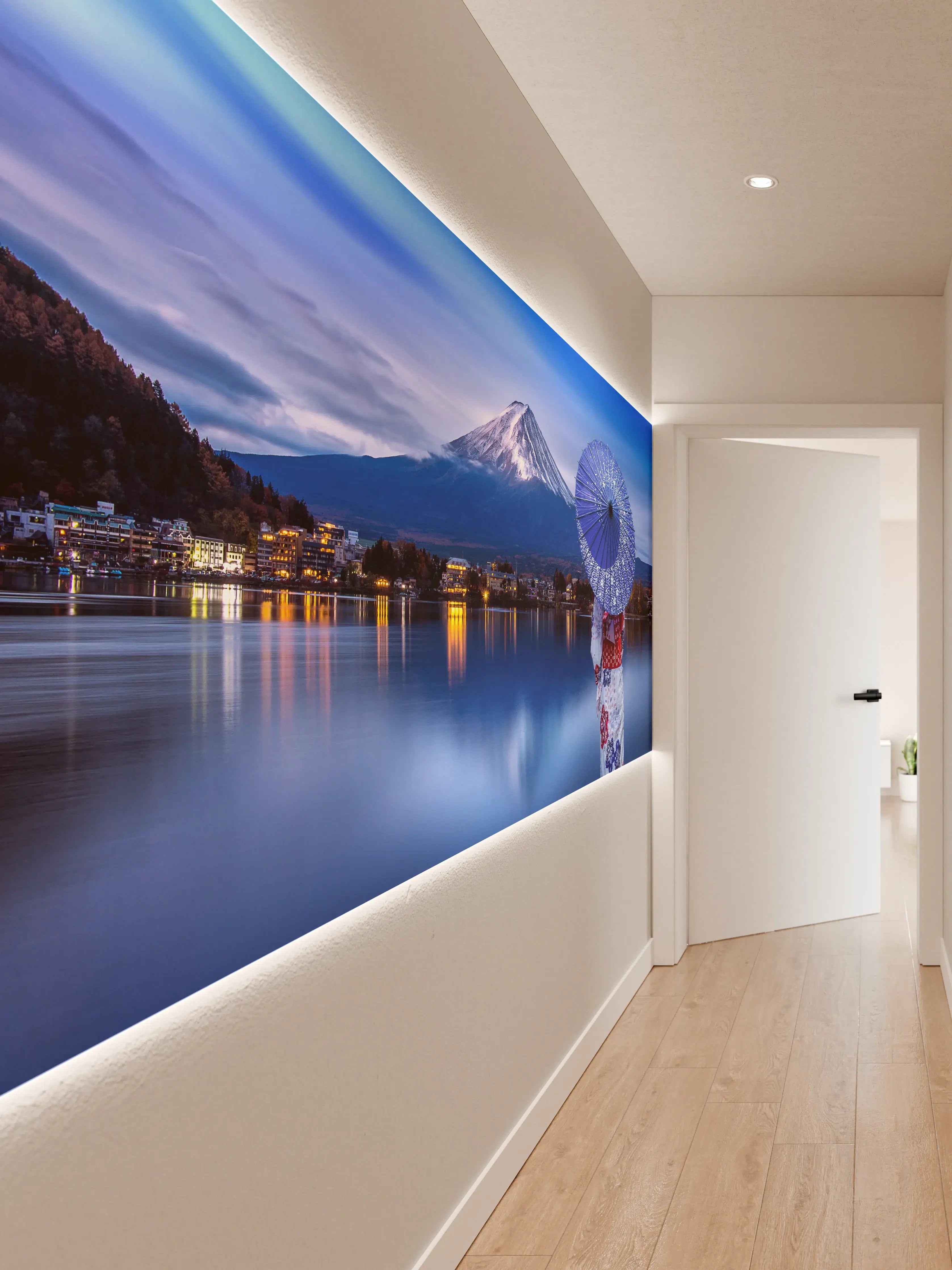 Wandverkleidung Flur - Majestätischer Blick auf den Fuji bei Nacht