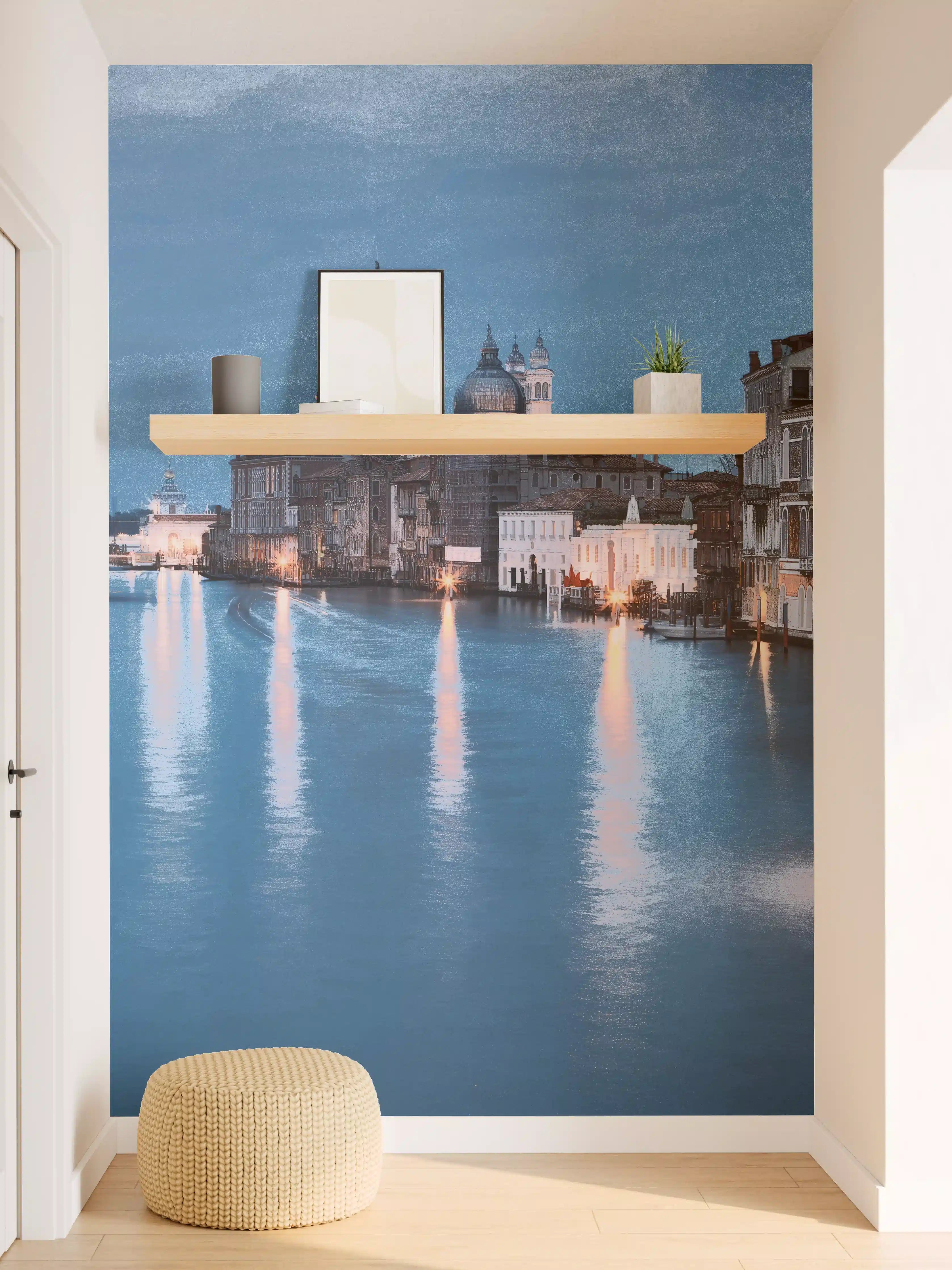 Wandverkleidung Flur - Romantischer Gondelverkehr in Venedig bei Sonnenuntergang