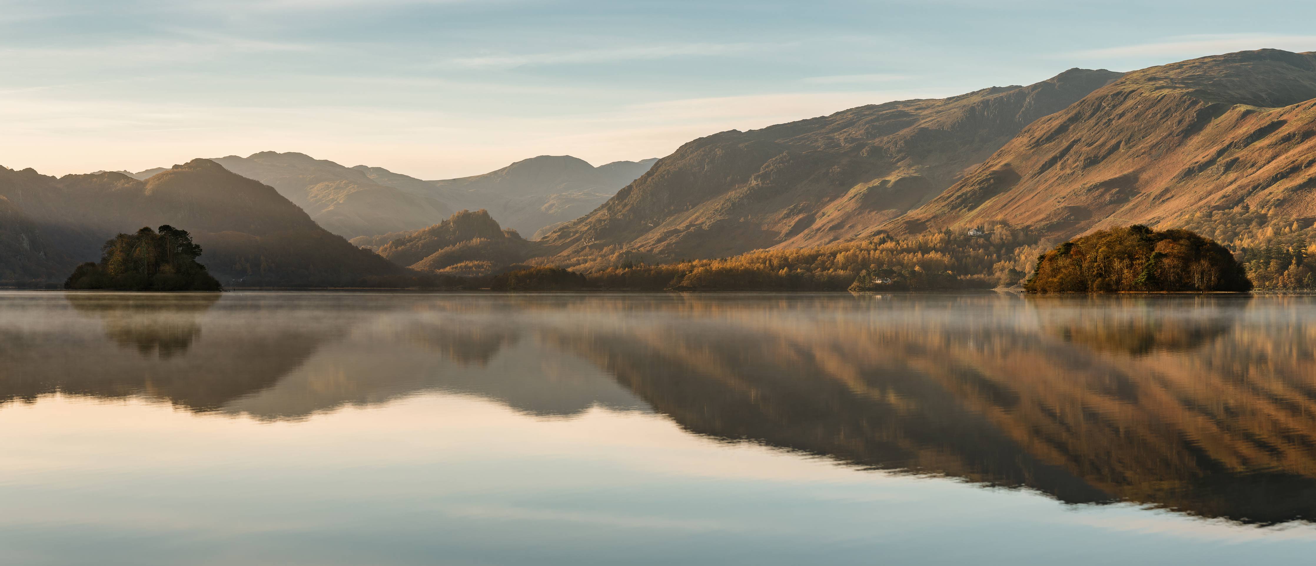 Wandverkleidung Flur-Ruhige Reflexionen im stillen Derwentwater