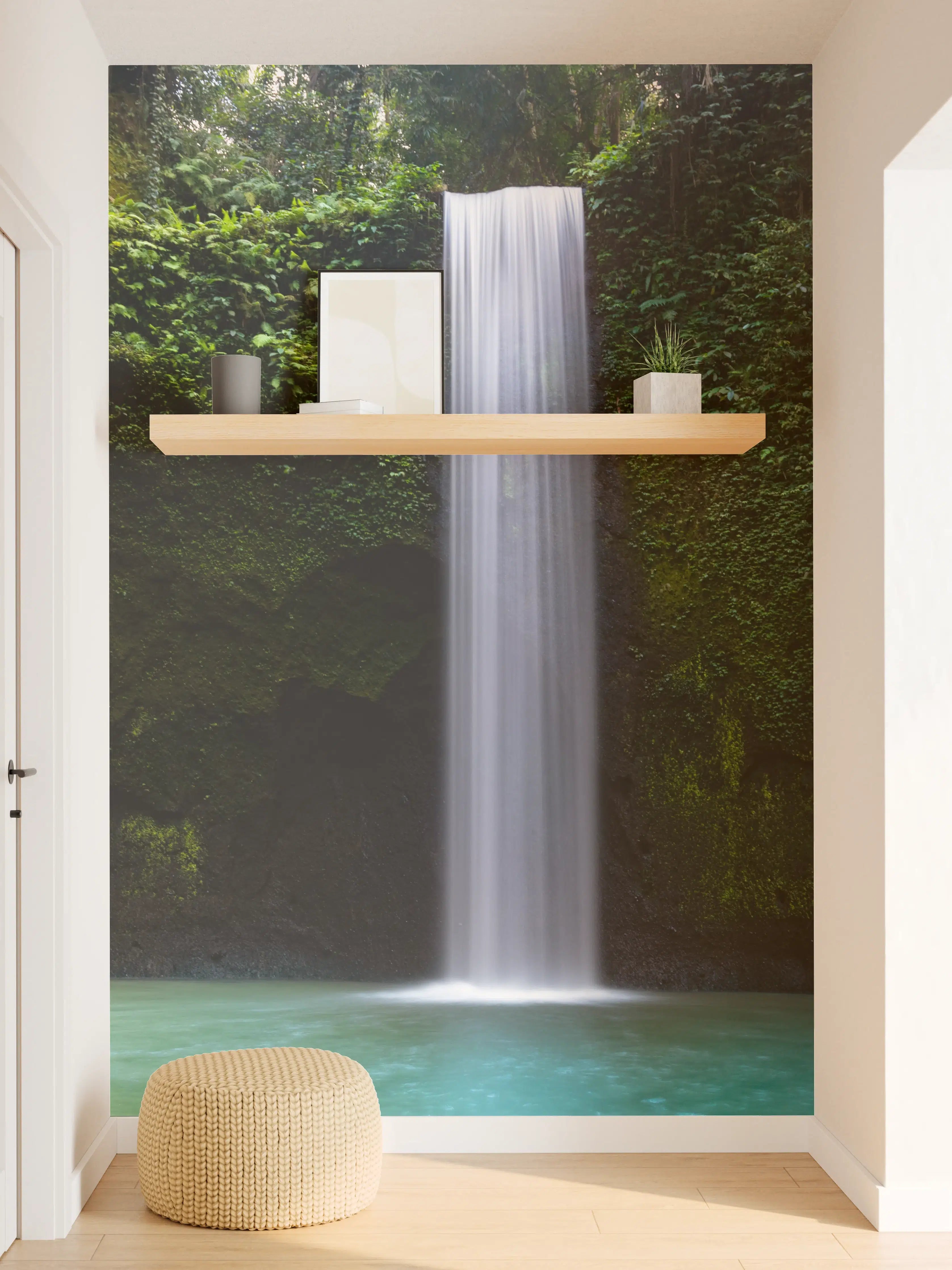 Wandverkleidung Flur - Sanfter Wasserfall im Grau-weißen Licht