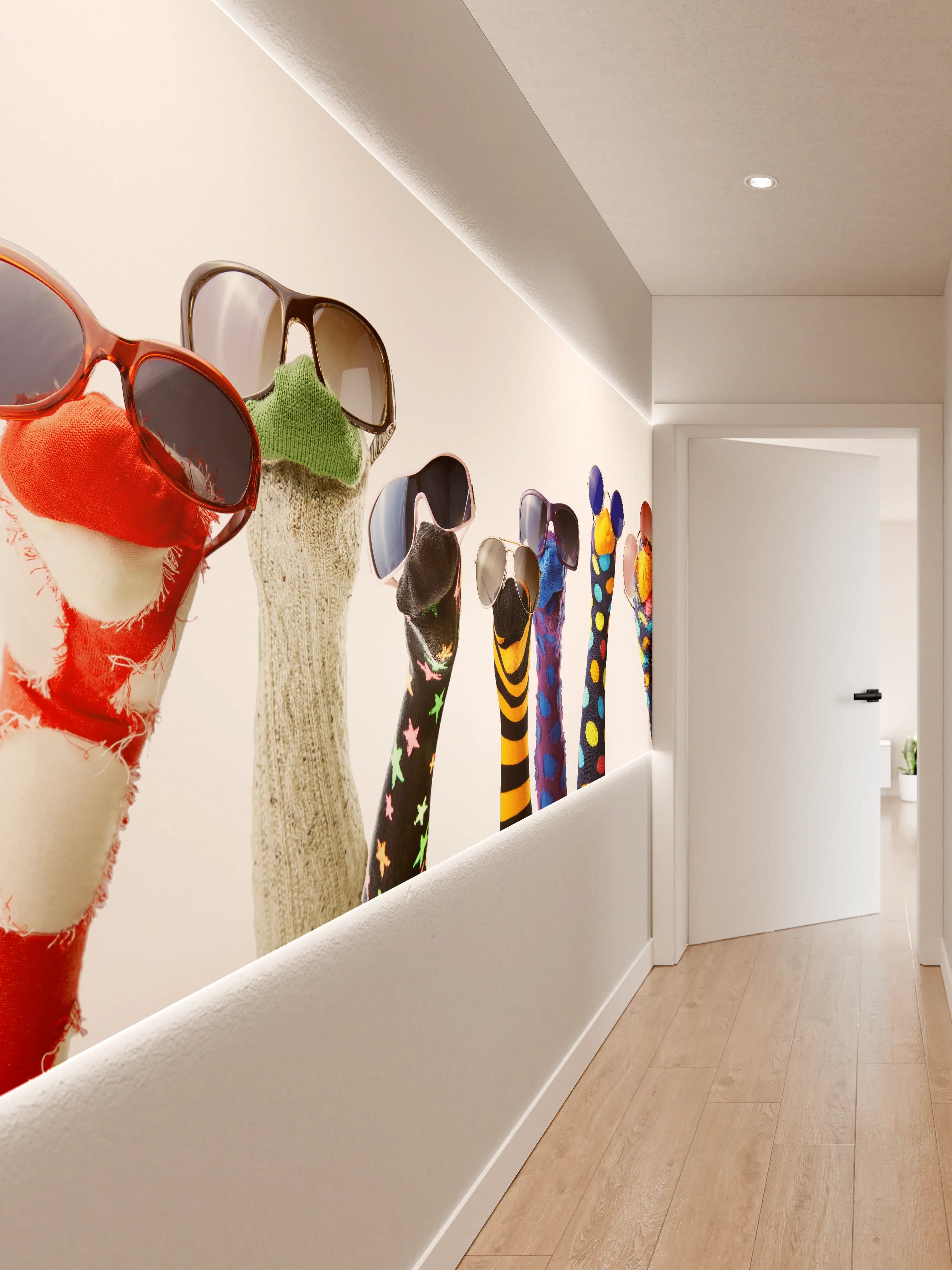 Wandverkleidung Flur - Sockenpuppen mit Brille