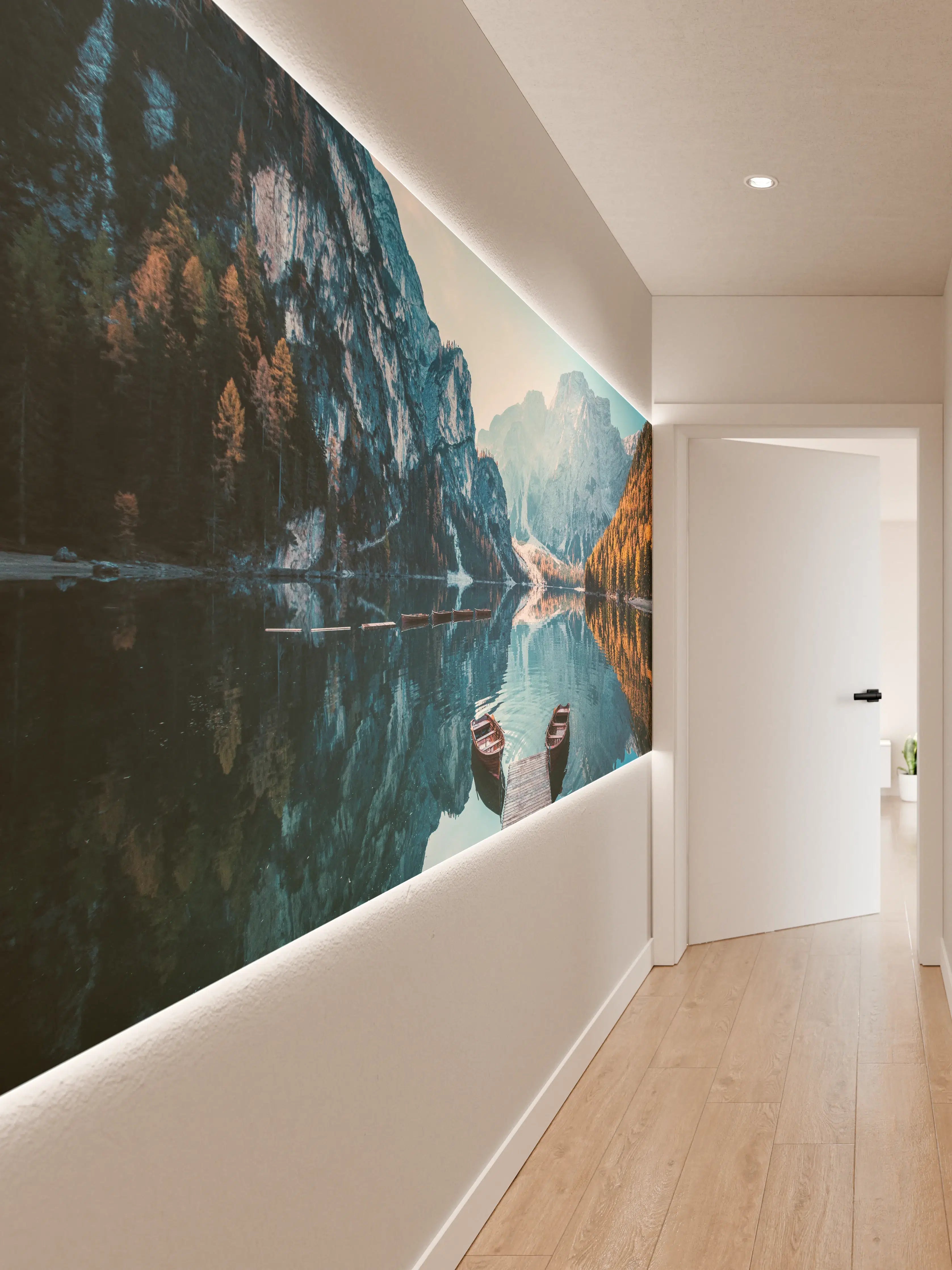 Wandverkleidung Flur - Stiller Bergsee im Grauweißlicht