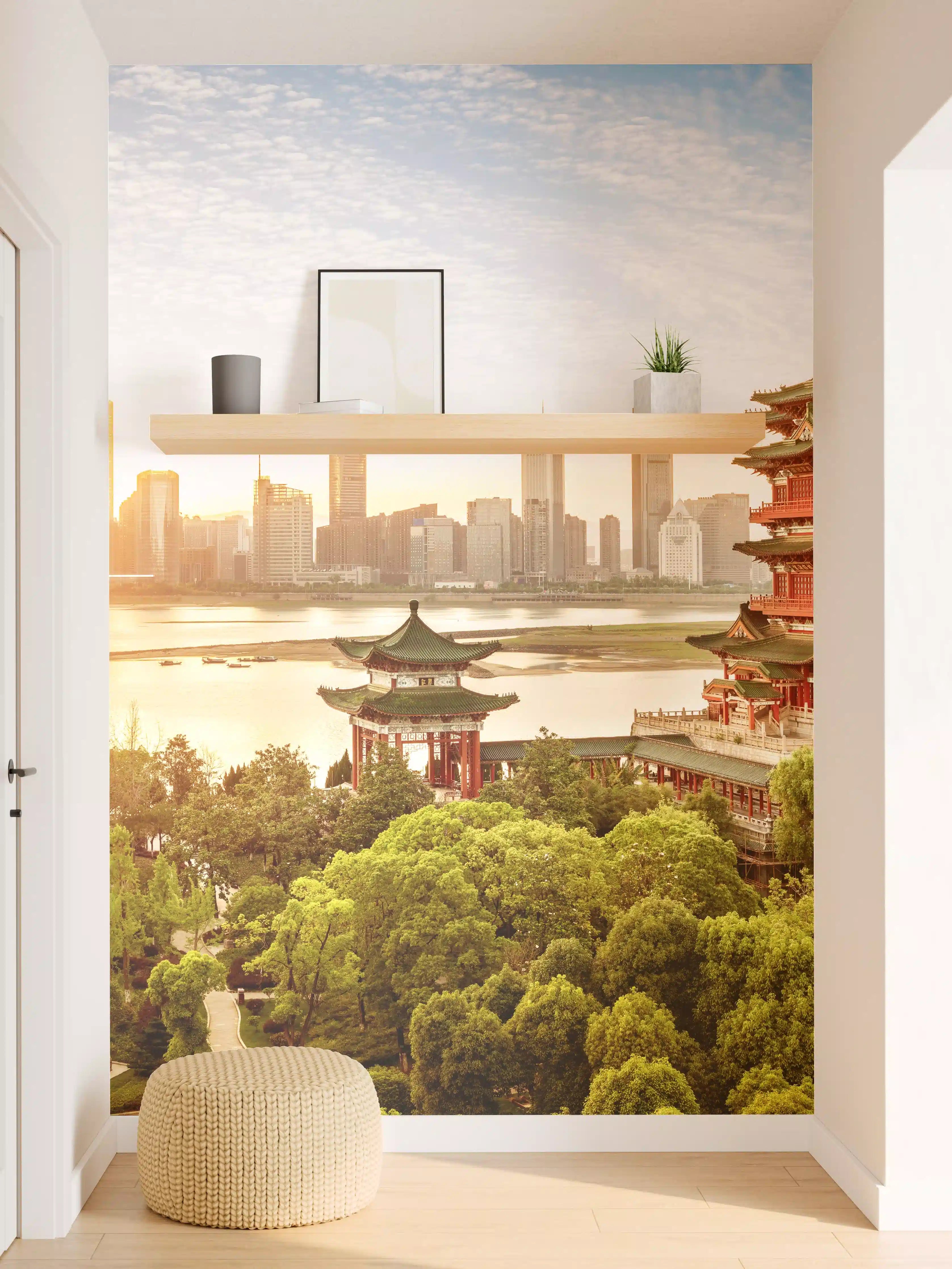 Wandverkleidung Flur - Traditionelle chinesische Tempel mit moderner Skyline im Hintergrund