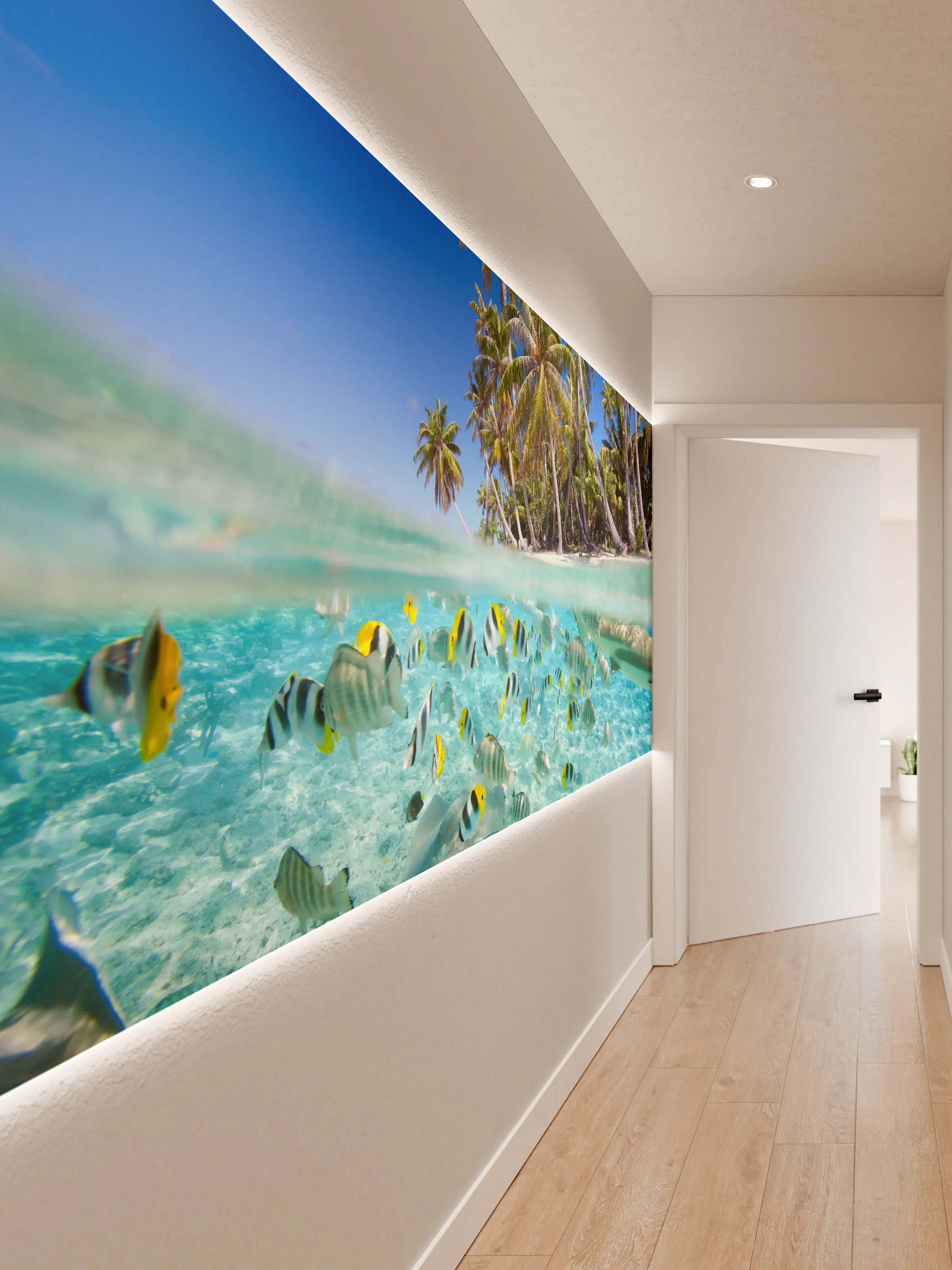 Wandverkleidung Flur - Traumhafte Tropeninsel mit Fischschwarm