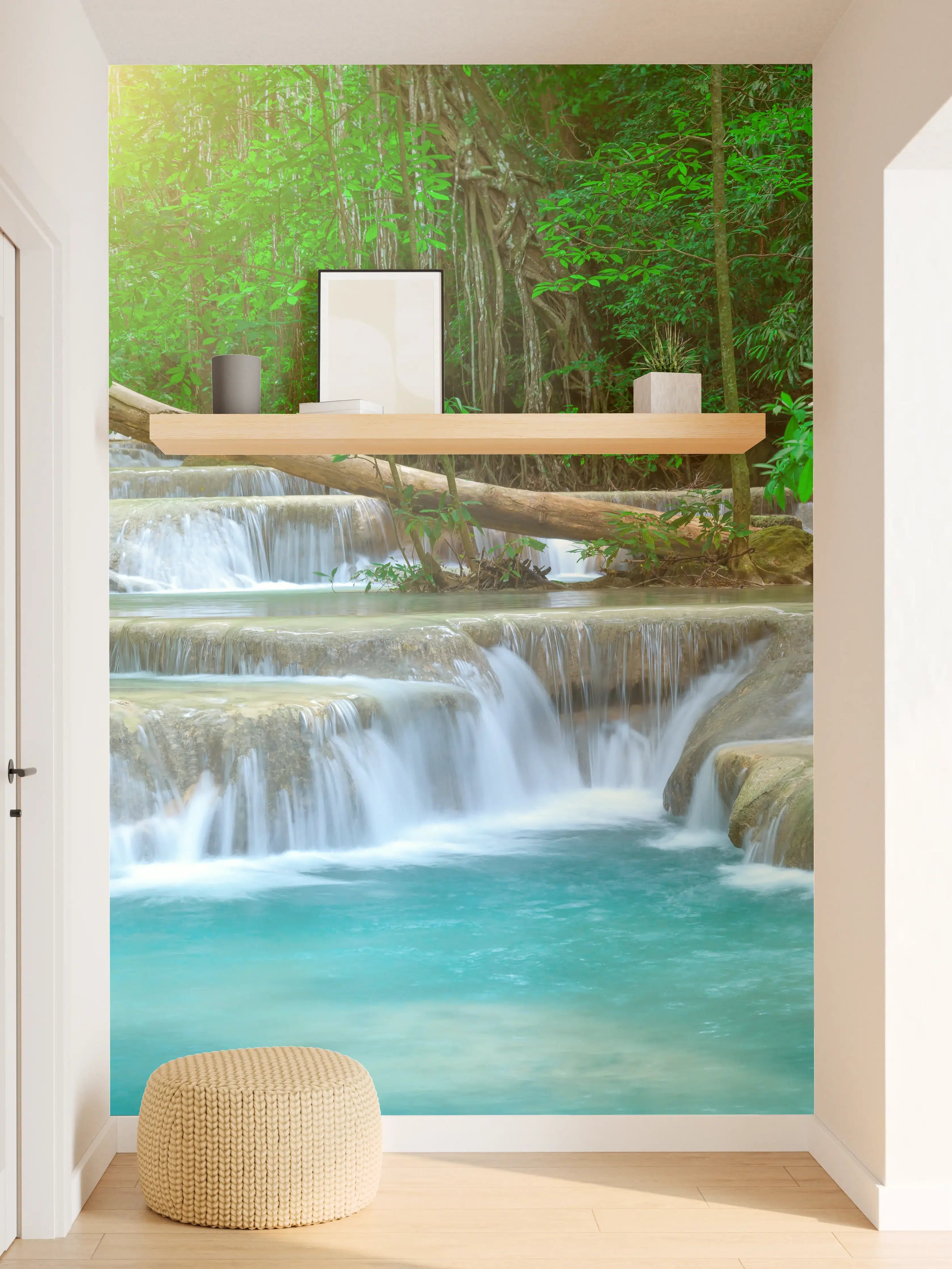 Wandverkleidung Flur - Türkis-Wasserfall im grünen Wald