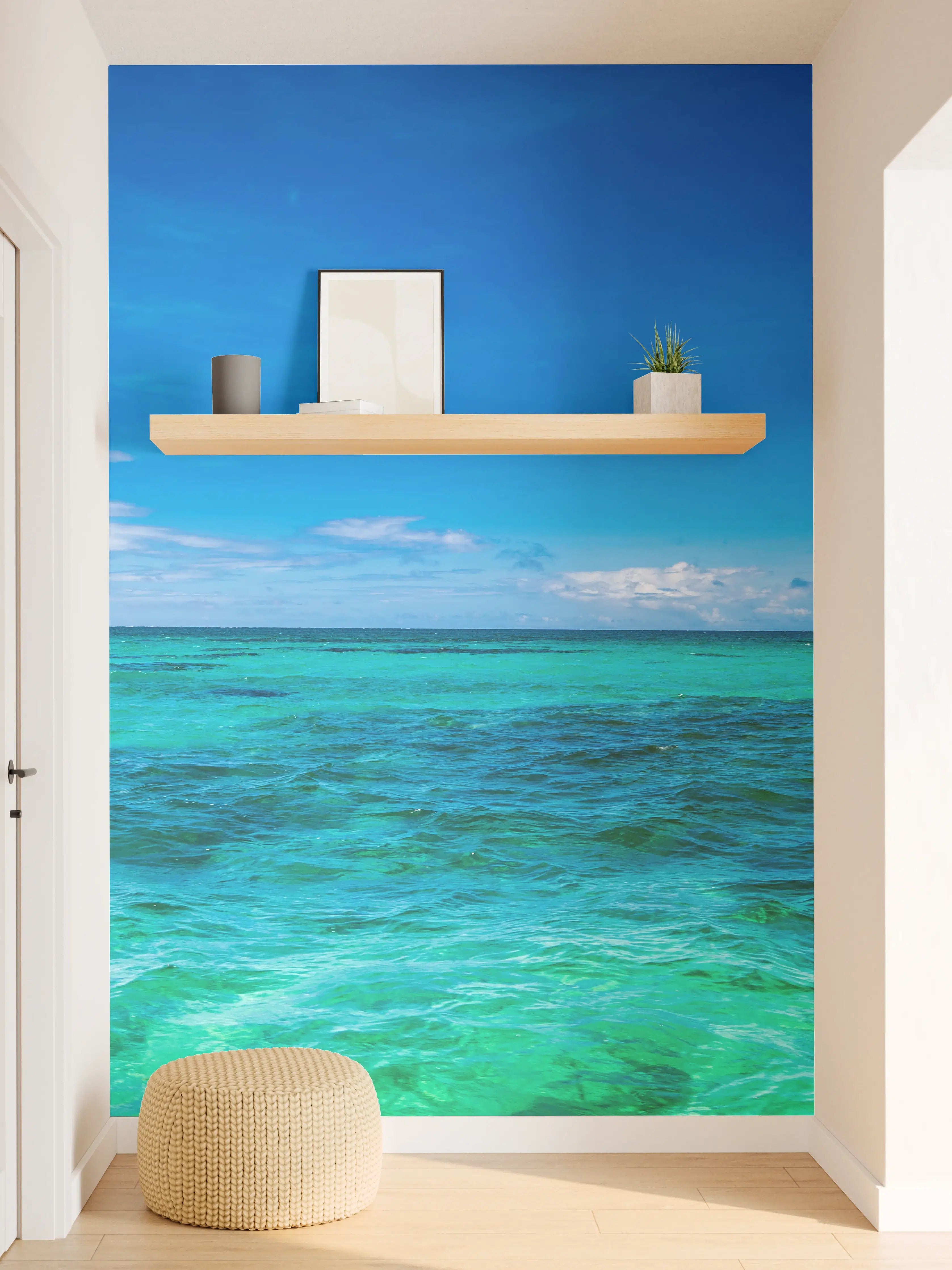 Wandverkleidung Flur - Türkisblaues Wasser unter klarem Himmel